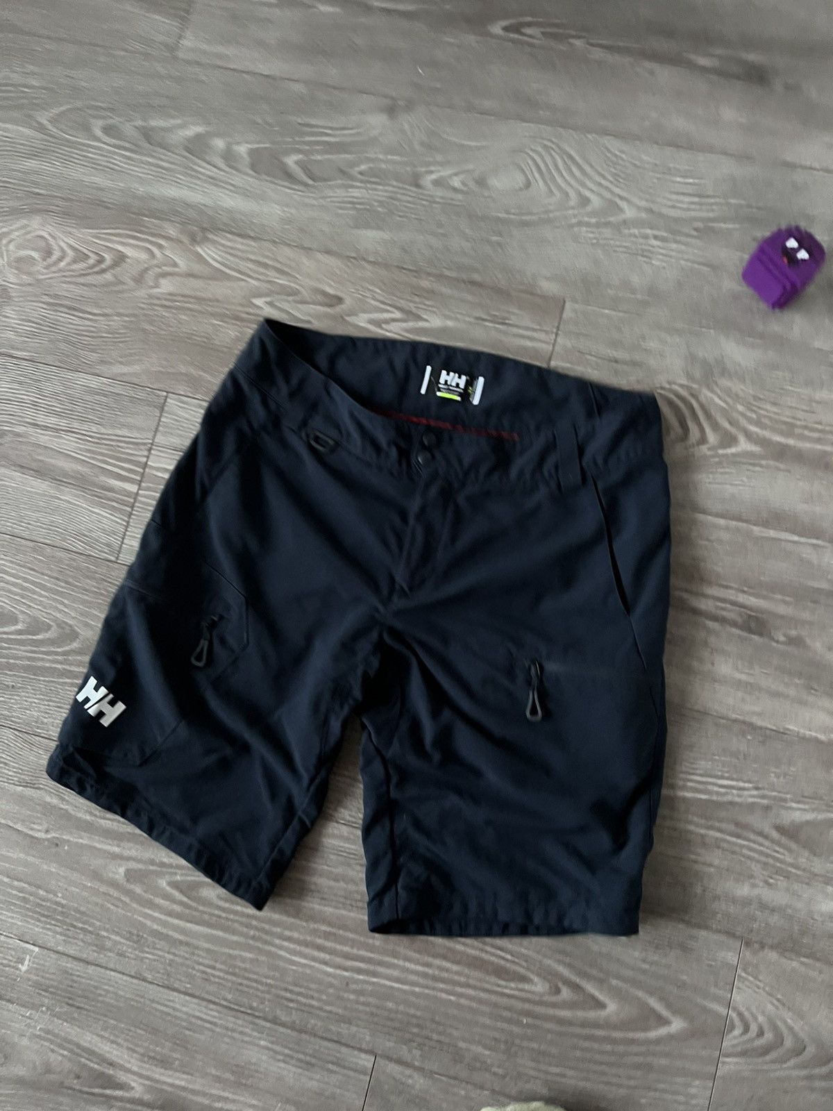 Helly Hansen Helly Hansen Men’s Tech Gorpcore Multi Pocket Trail Shorts Size US 34 / EU 50 - 11 Thumbnail