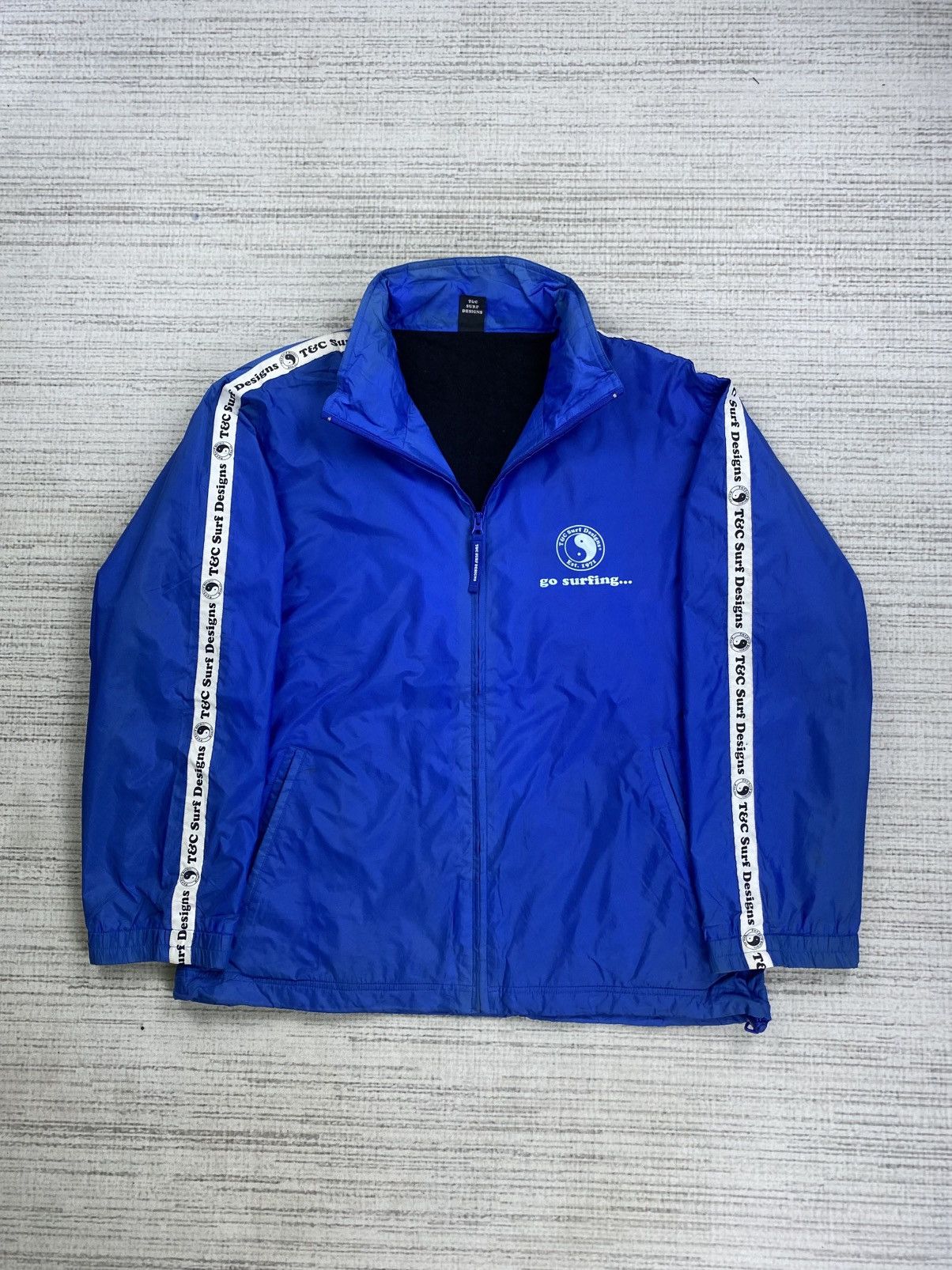 Vintage Vintage T&C Surf Design Big Logo Side Tape Zipper Jacket Size US L / EU 52-54 / 3 - 5 Thumbnail