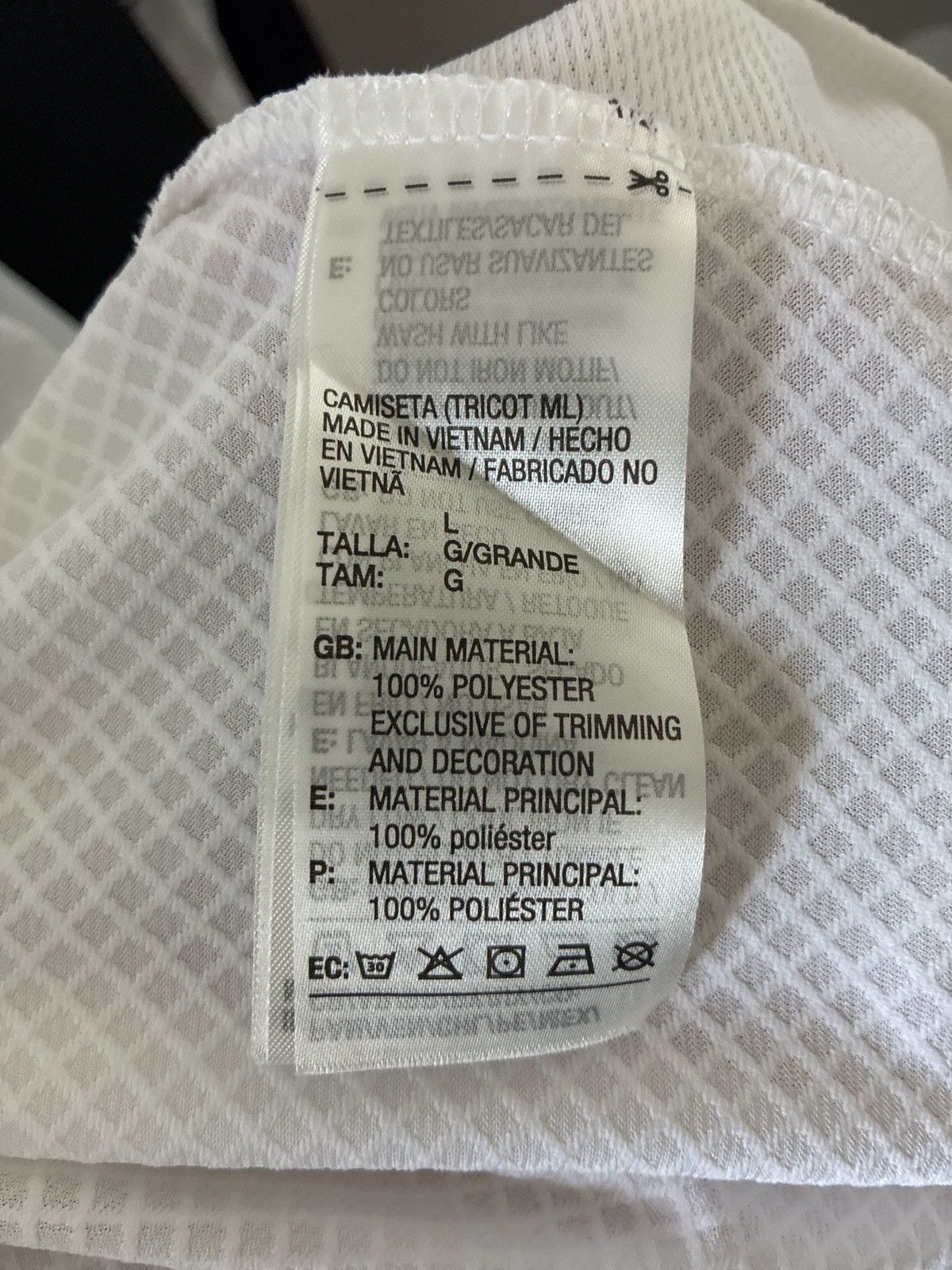 Adidas 2024/2025 Real Madrid Home Kit Size US L / EU 52-54 / 3 - 6 Thumbnail