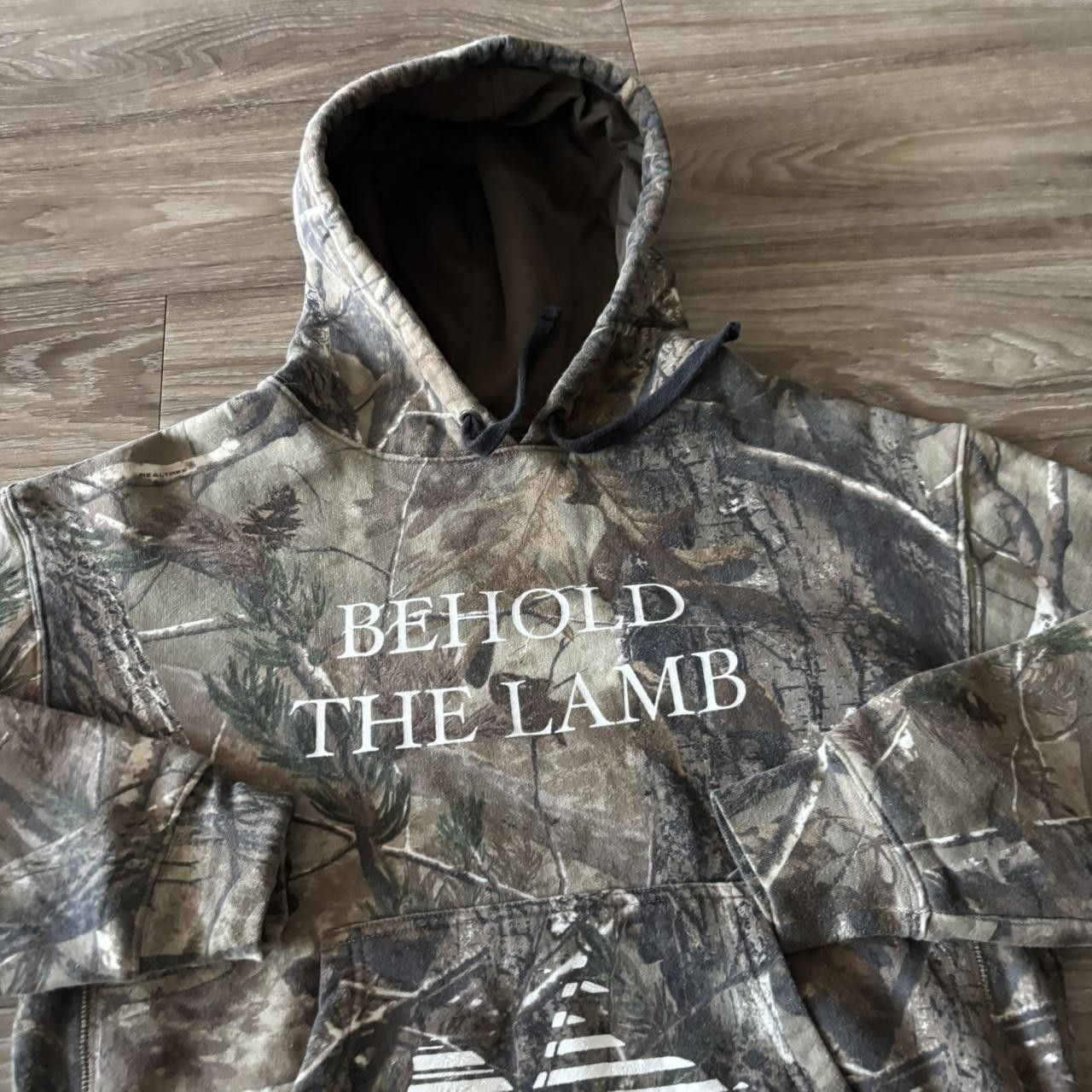 Redhead Crazy Vintage Y2K/2000s Realtree Camo Redhead “Behold The Lamb” Streetwear Hoodie! Size US S / EU 44-46 / 1 - 5 Thumbnail