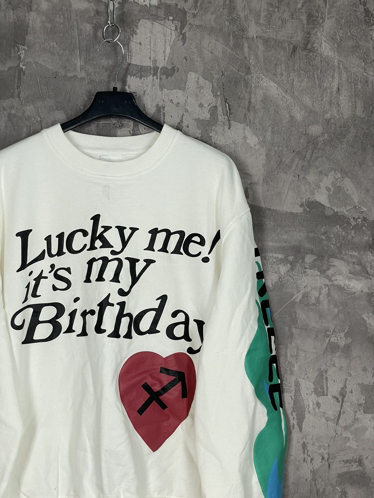 Japanese Brand Lucky Me It’s My Birthday Streetwear Y2K Big Logo Sweatshirt Size US L / EU 52-54 / 3 - 5 Thumbnail