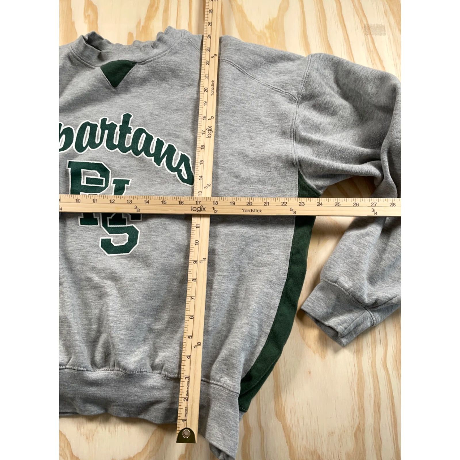 Vintage VINTAGE Michigan Pinconning High School Spartans Sweatshirt Adult XL Gray Crewneck Retro 90s College Logo Heavyweight Size US XL / EU 56 / 4 - 4 Thumbnail