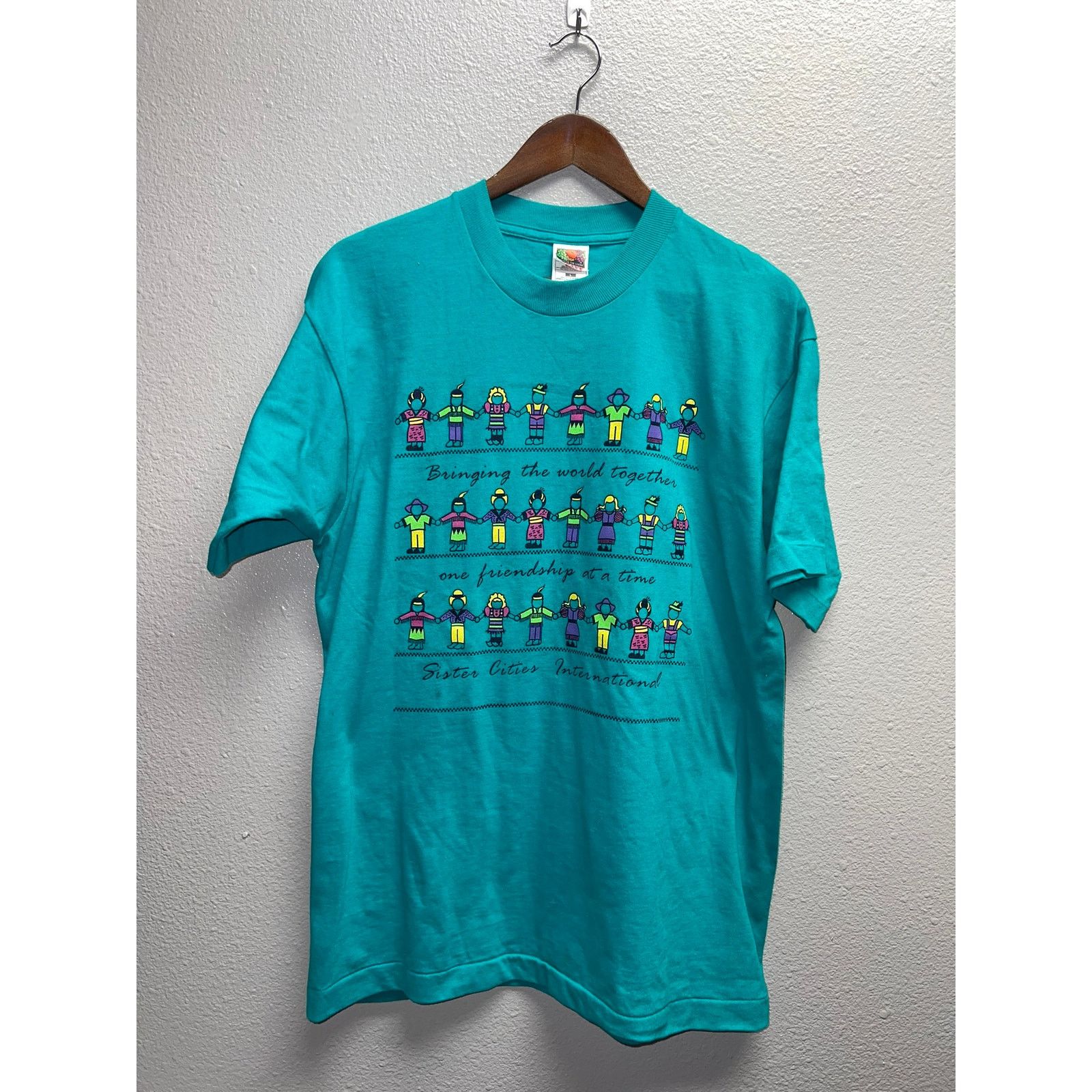 Fruit Of The Loom VIntage Sister Cities Shirt World Together People Art Tee L Size US L / EU 52-54 / 3 - 1 Thumbnail