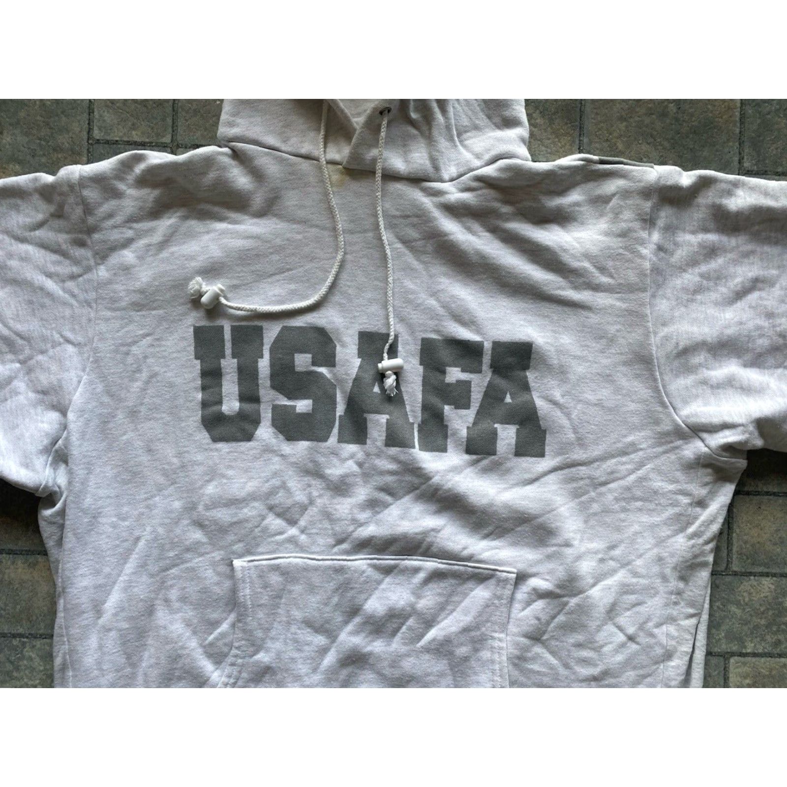 Vintage VINTAGE Heart And Core USAFA Hoodie Gray Men’s L Made In USA Air Force Academy Hoodie Mens L Gray USA USAFA 90s Size US L / EU 52-54 / 3 - 4 Thumbnail