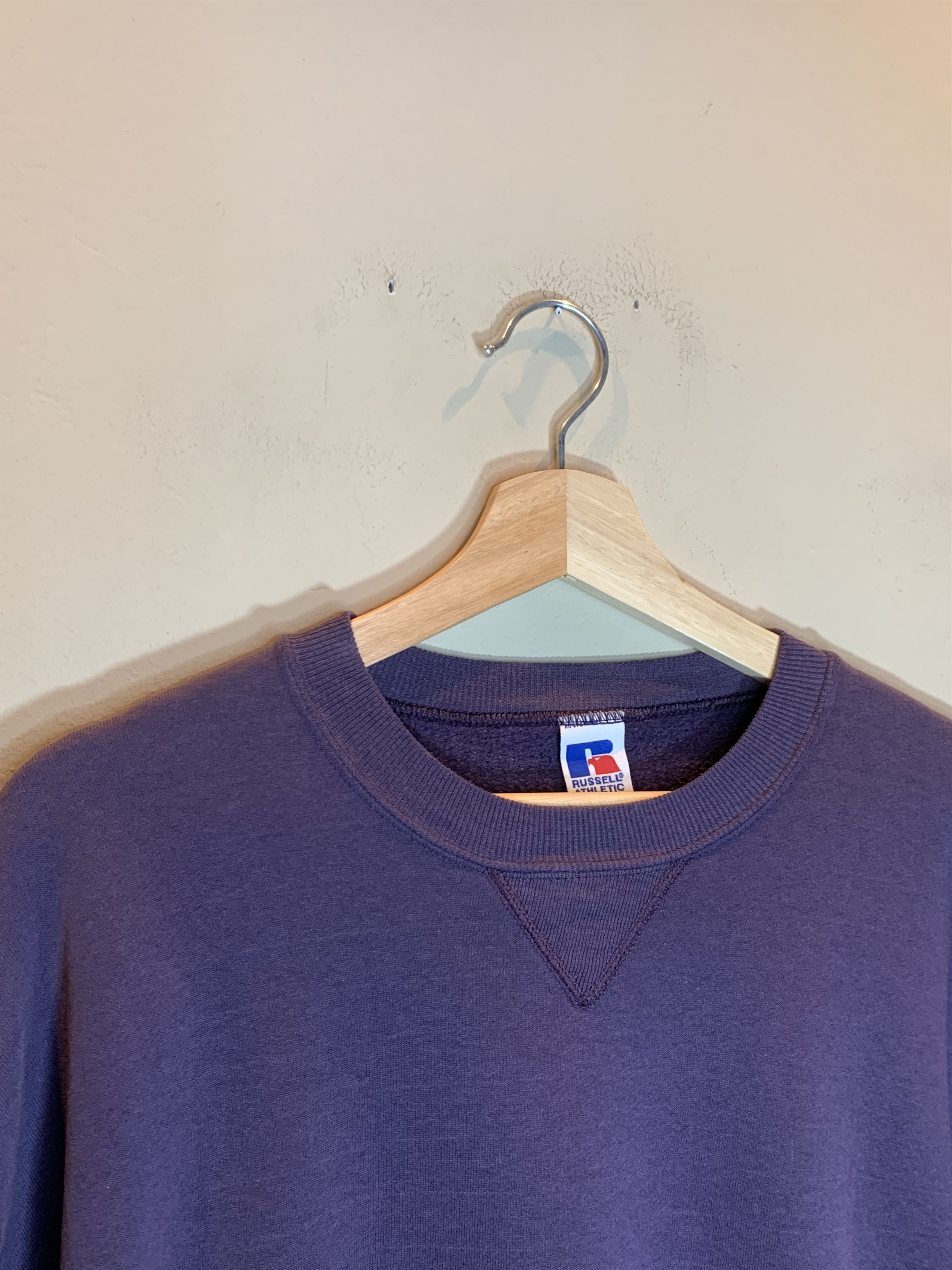 Russell Athletic RARE Vintage 90’s Single V Faded Russell Crewneck Sweatshirt Size US L / EU 52-54 / 3 - 4 Thumbnail
