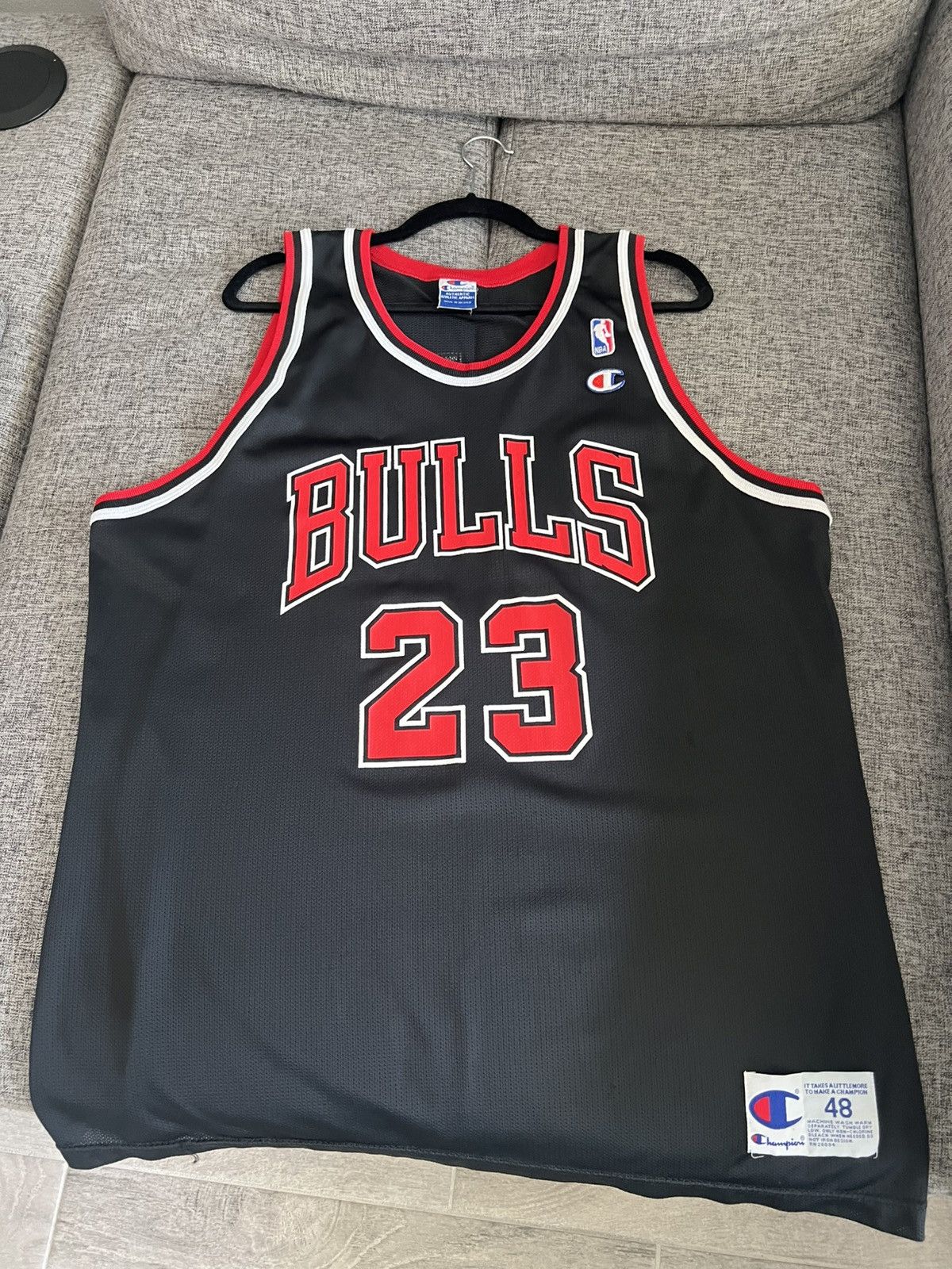 Champion Chicago Bulls Michael Jordan vintage 1999 Jersey size 49 (M) Size US M / EU 48-50 / 2 - 3 Thumbnail