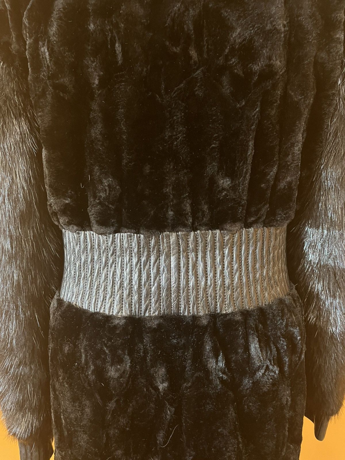 Yves Saint Laurent Yves Saint Laurent fur coat Size M / US 6-8 / IT 42-44 - 8 Thumbnail