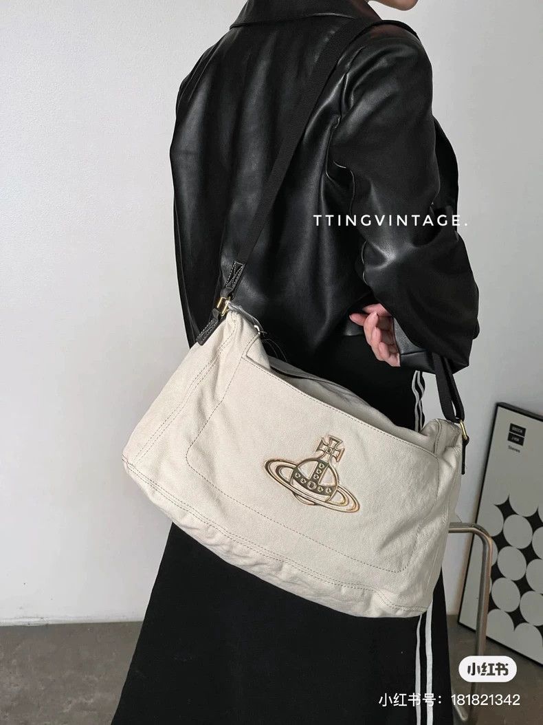 Vivienne Westwood Vivienne Westwood size os Littered with a bag of canvas mai Size ONE SIZE - 2 Thumbnail