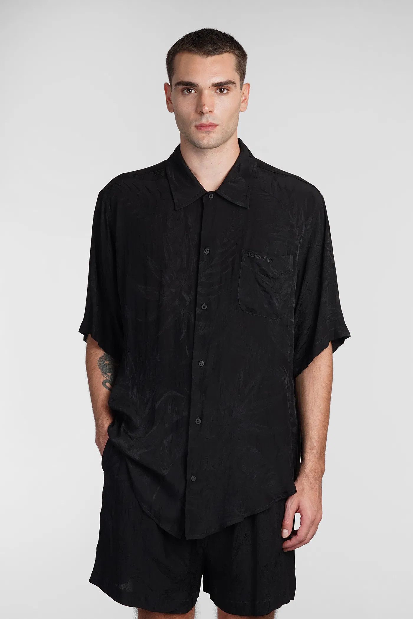 Balenciaga o1srvl11e0226 Tropical Flowers Minimal Short Sleeve Shirt Size US S / EU 44-46 / 1 - 1 Thumbnail