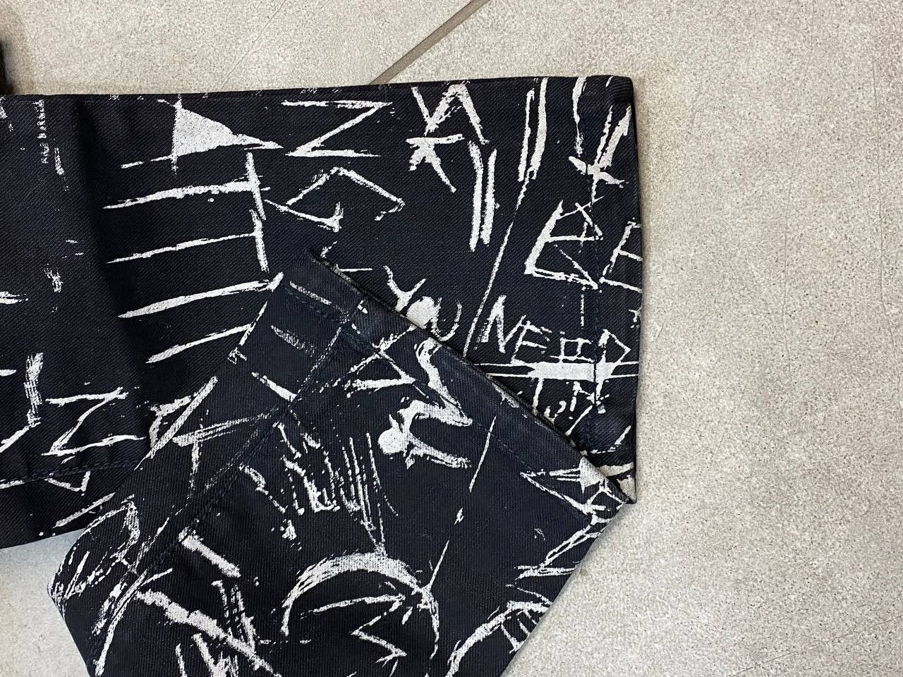 Alexander McQueen Archive Alexander McQueen Graffiti Punk Slim Pants Size US 26 / EU 42 - 9 Thumbnail