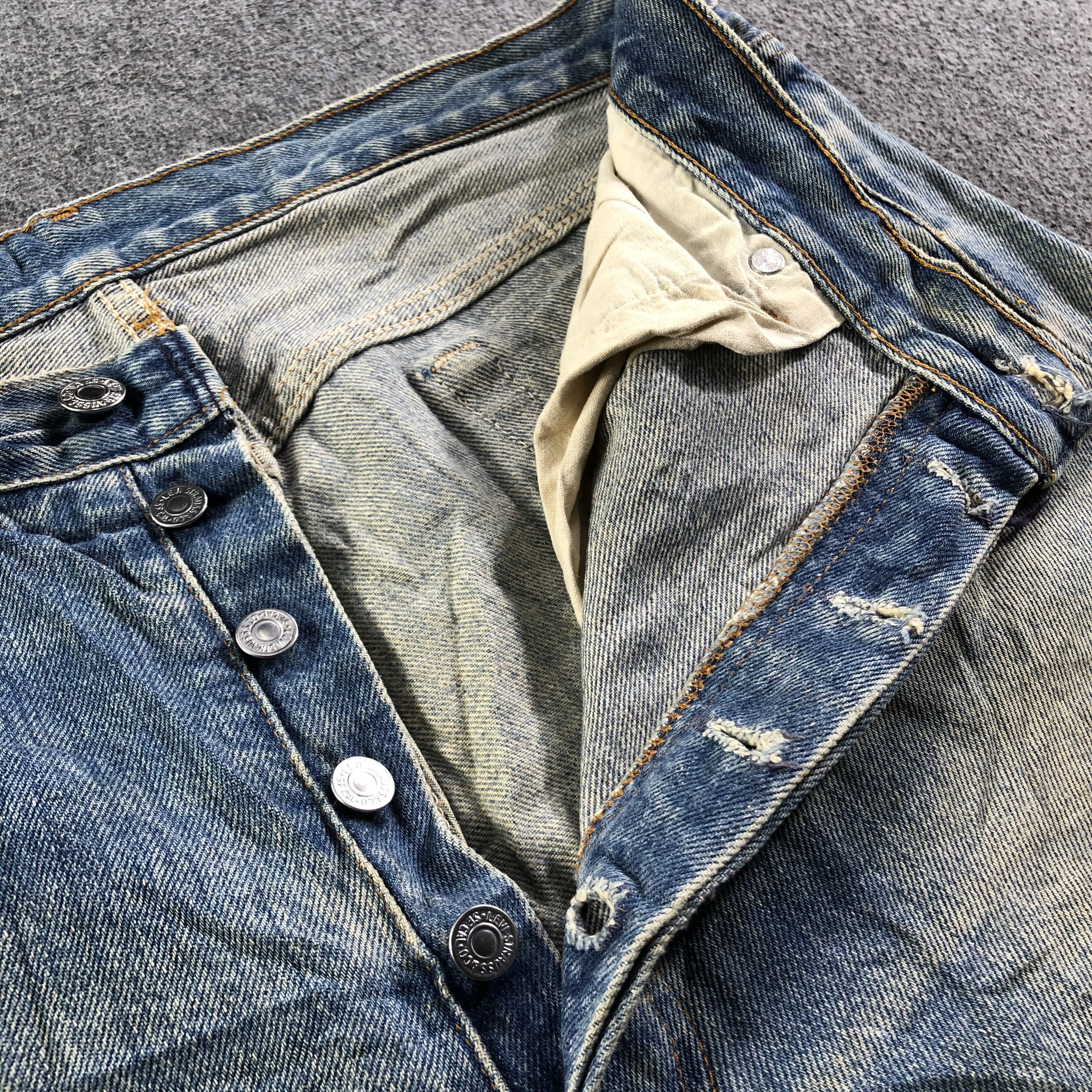 Levi's Vintage Levis 501 Jeans-J3598 Size US 35 - 10 Thumbnail