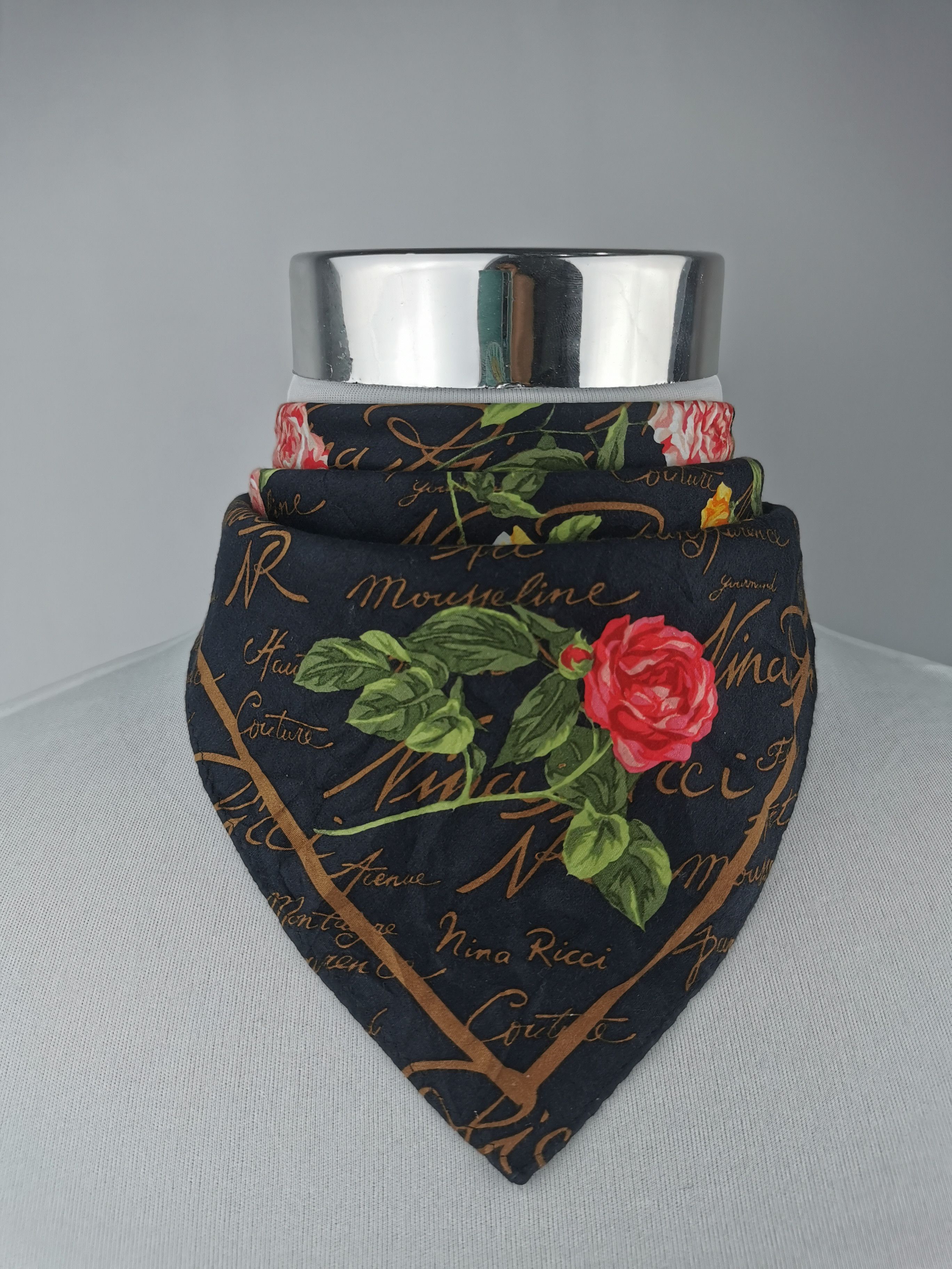 Vintage Nina ricci handkerchief / bandana / neckerchief Size ONE SIZE - 1 Thumbnail