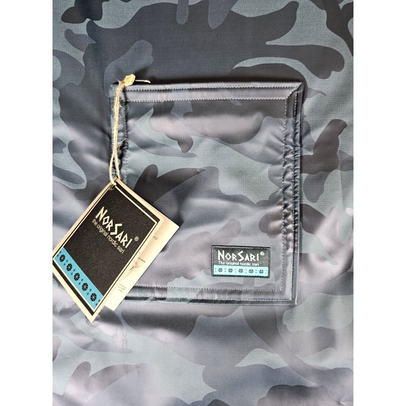 Vintage NorSari The Original Nordic Sari Wrap Wool Lined Wearable Blanket Blue Camo Skirt Midi Wrap Womens NWTs Size 32" / US 10 / IT 46 - 3 Thumbnail