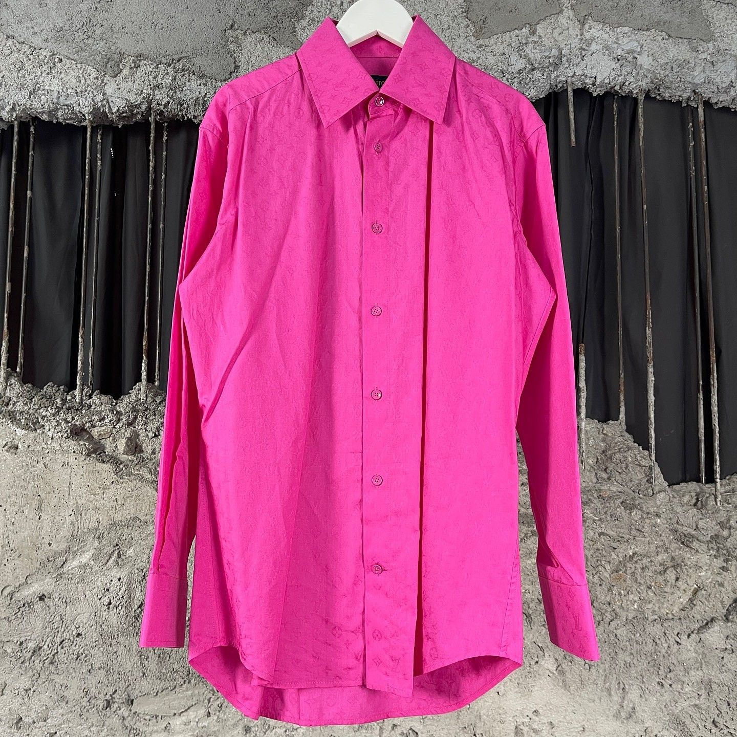 Louis Vuitton Louis Vuitton Monogram Pink Shirt Size XS Size US XS / EU 42 / 0 - 1 Thumbnail