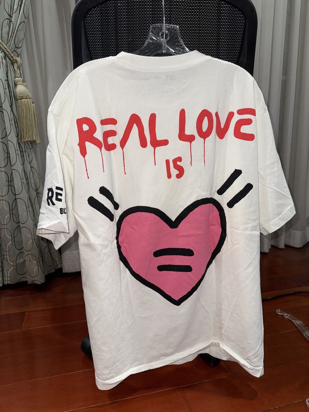 Uniqlo Uniqlo UT Trouble Andrew Graphic Tee Size US L / EU 52-54 / 3 - 2 Thumbnail