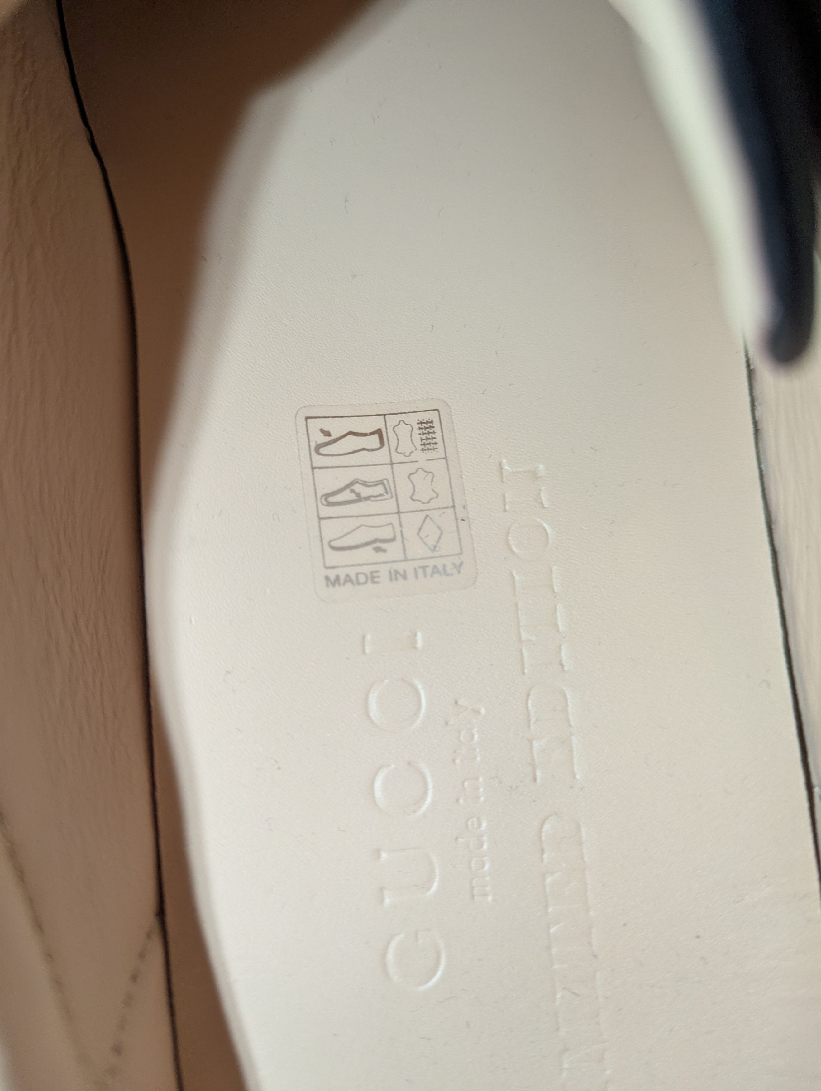Gucci GUCCI ACE EMBROIDERED TIGER LOW TOP SNEAKER- NEW Size US 7.5 / EU 40-41 - 7 Thumbnail
