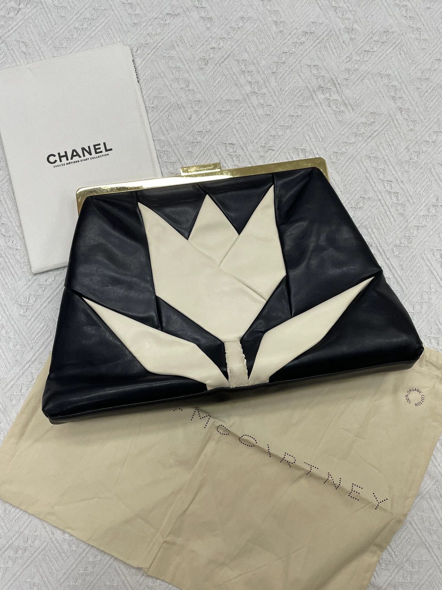 Stella McCartney Stella McCartney Black Tulip Clutch Size ONE SIZE - 1 Thumbnail