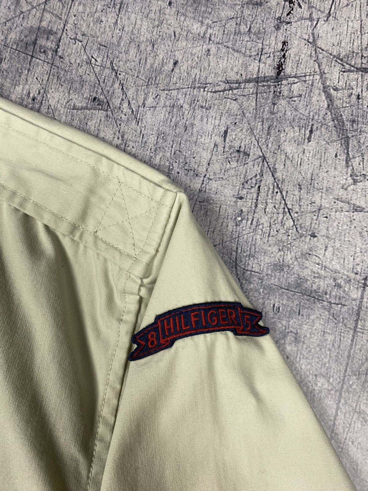 Designer × Tommy Hilfiger × Vintage Vintage Tommy Hilfiger Designer Button Up Shirt Size M Size US M / EU 48-50 / 2 - 11 Thumbnail