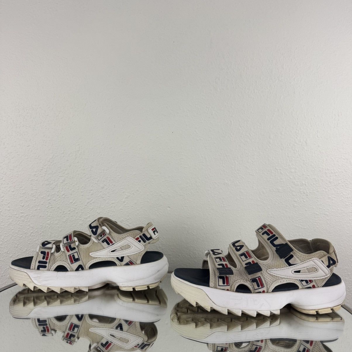 Fila FILA White Red Navy Logo Disruptor Chunky Platform Sandals Size US 7 / IT 37 - 7 Thumbnail