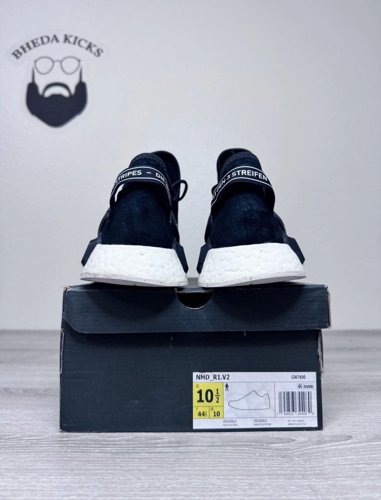 adidas gazelle silver green womens Adidas NMD R1 "White Trace Grey" Size 13  SOLED OUT JERSEY CITY