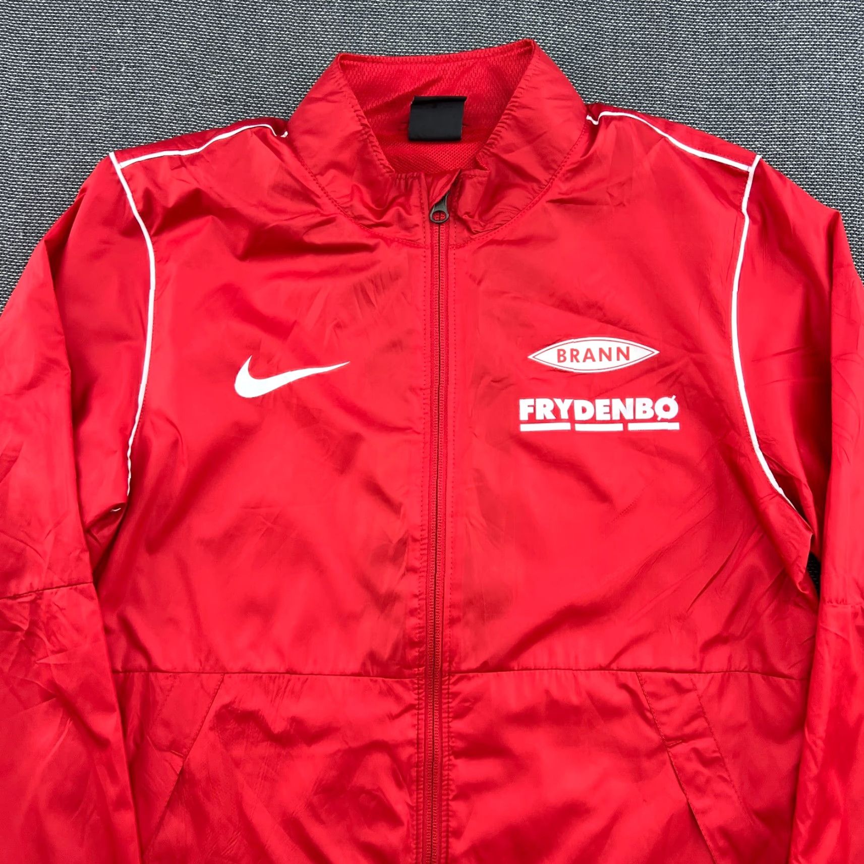 Nike Nike Nylon Jacket Mens Small Red Full Zip Football Training Drill Track Jacket Mens Nike Size US S / EU 44-46 / 1 - 4 Thumbnail