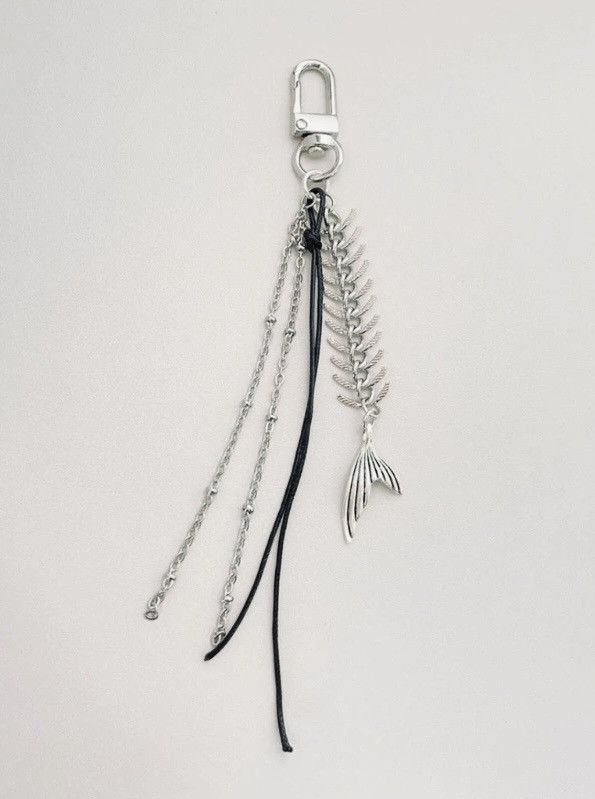 Vintage Black Rope Fish Bones Keychain Size ONE SIZE - 1 Thumbnail