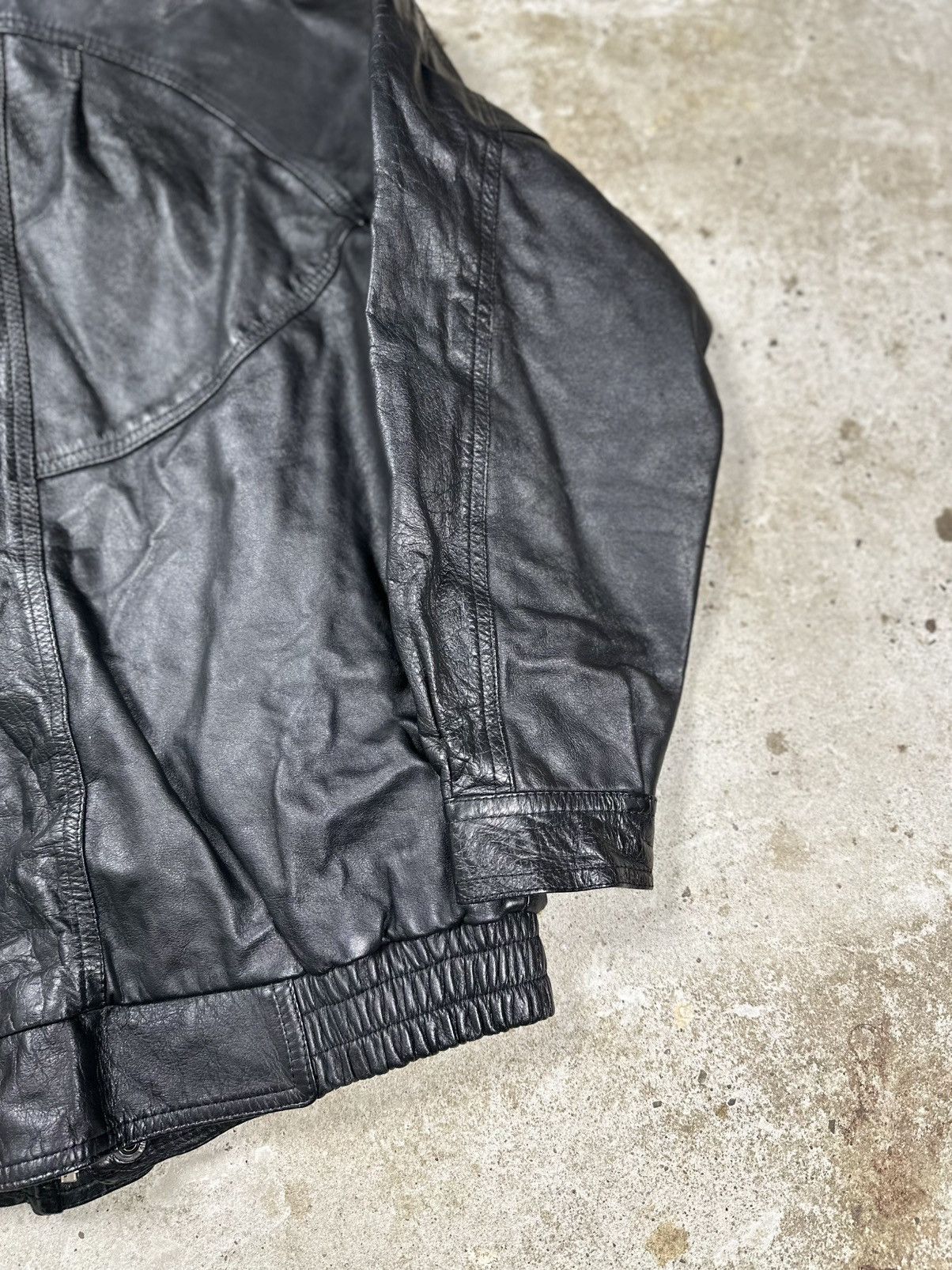 Vintage Vintage 90s Black Utility Leather Bomber Jacket Boxy archive Size US L / EU 52-54 / 3 - 7 Thumbnail