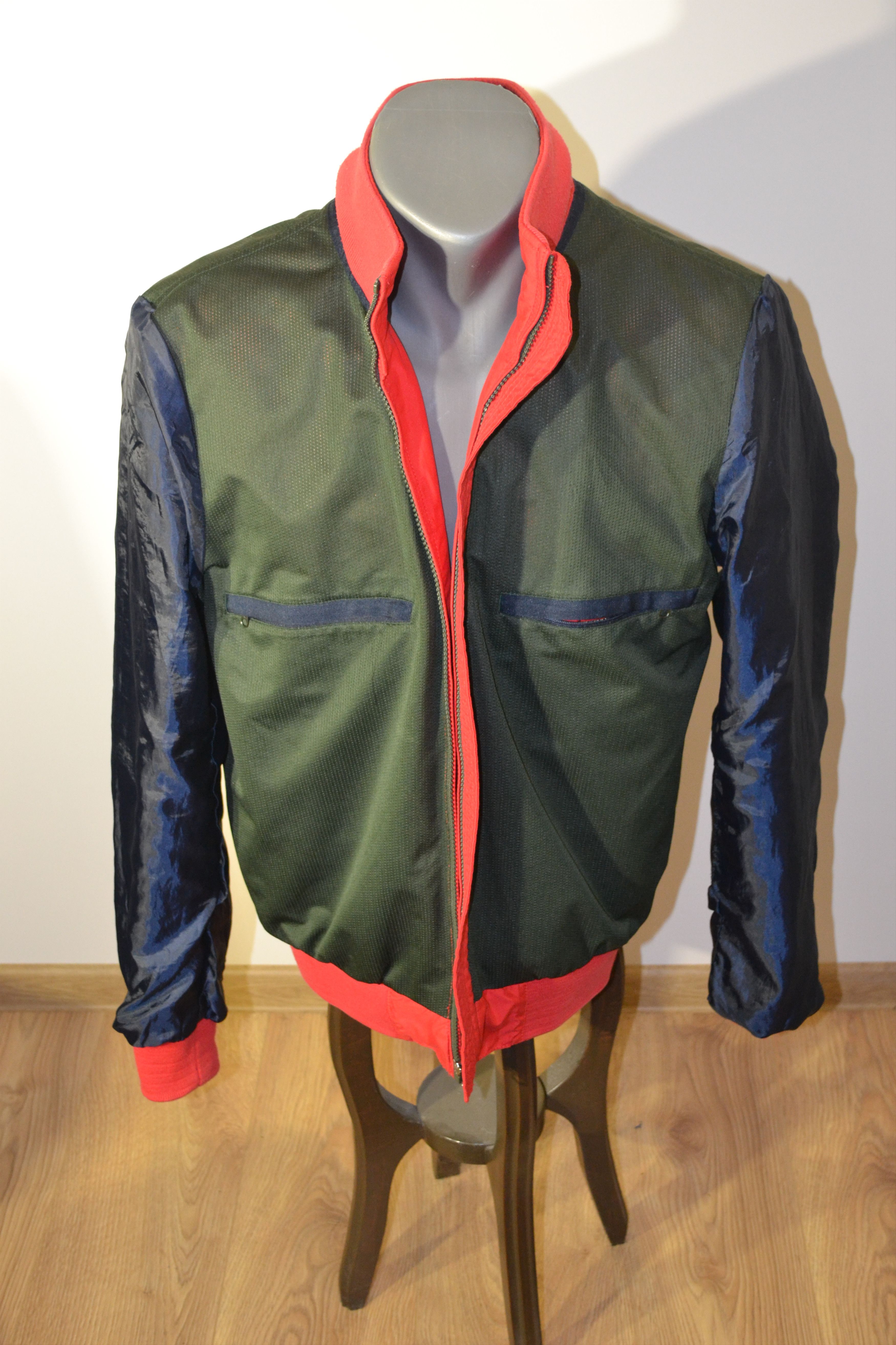 Gant gant men's red lightweight bomber jacket – size L Size US L / EU 52-54 / 3 - 7 Thumbnail
