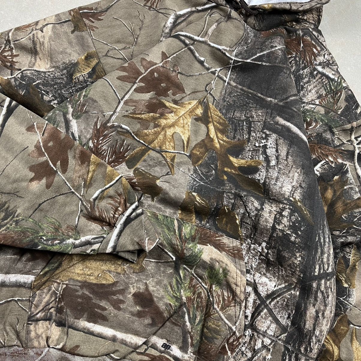 Vintage y2k Realtree Camo Essential Hoodie Medium Size US M / EU 48-50 / 2 - 4 Thumbnail