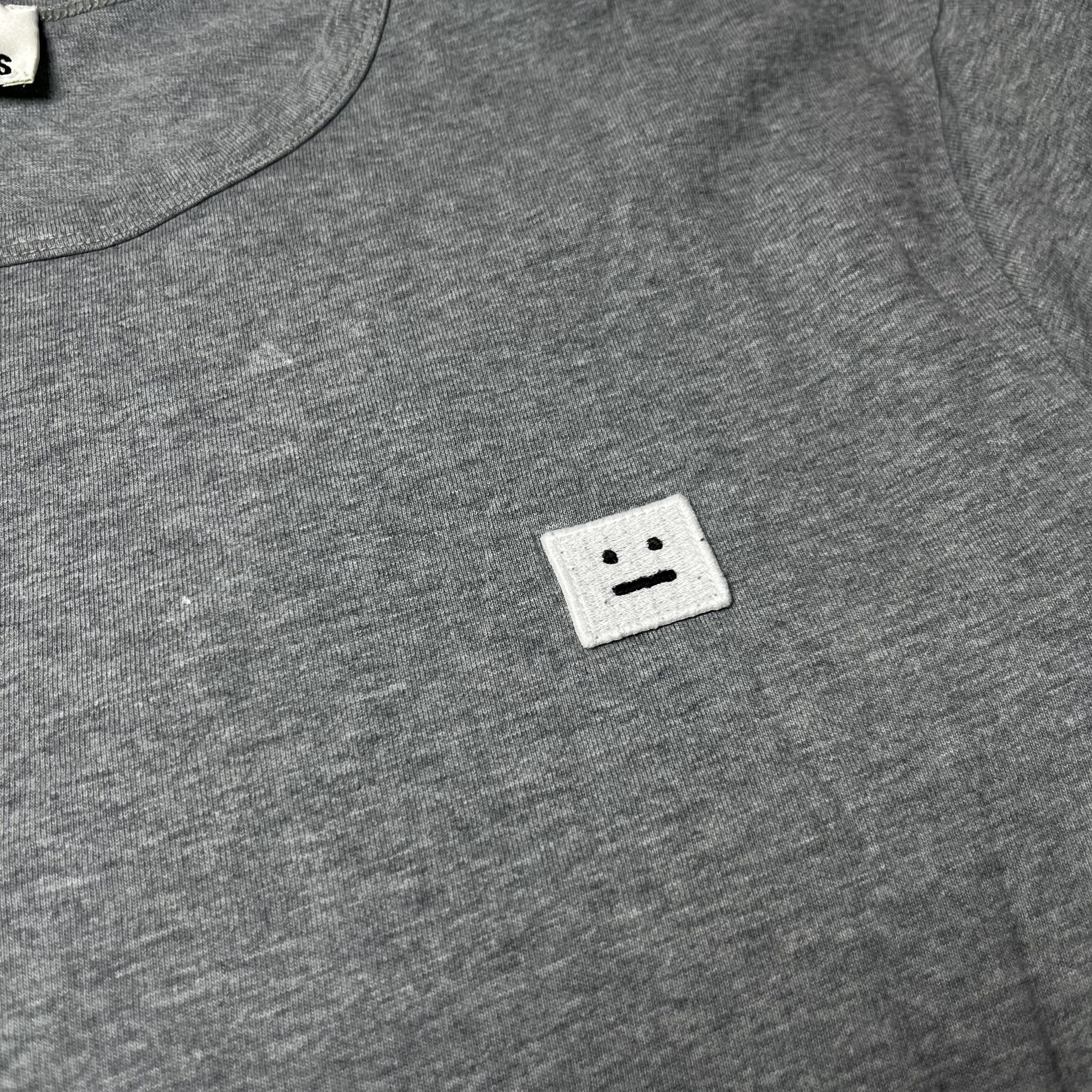 Acne Studios Acne Studios Tage Face Gray Long Sleeve Size US L / EU 52-54 / 3 - 2 Thumbnail