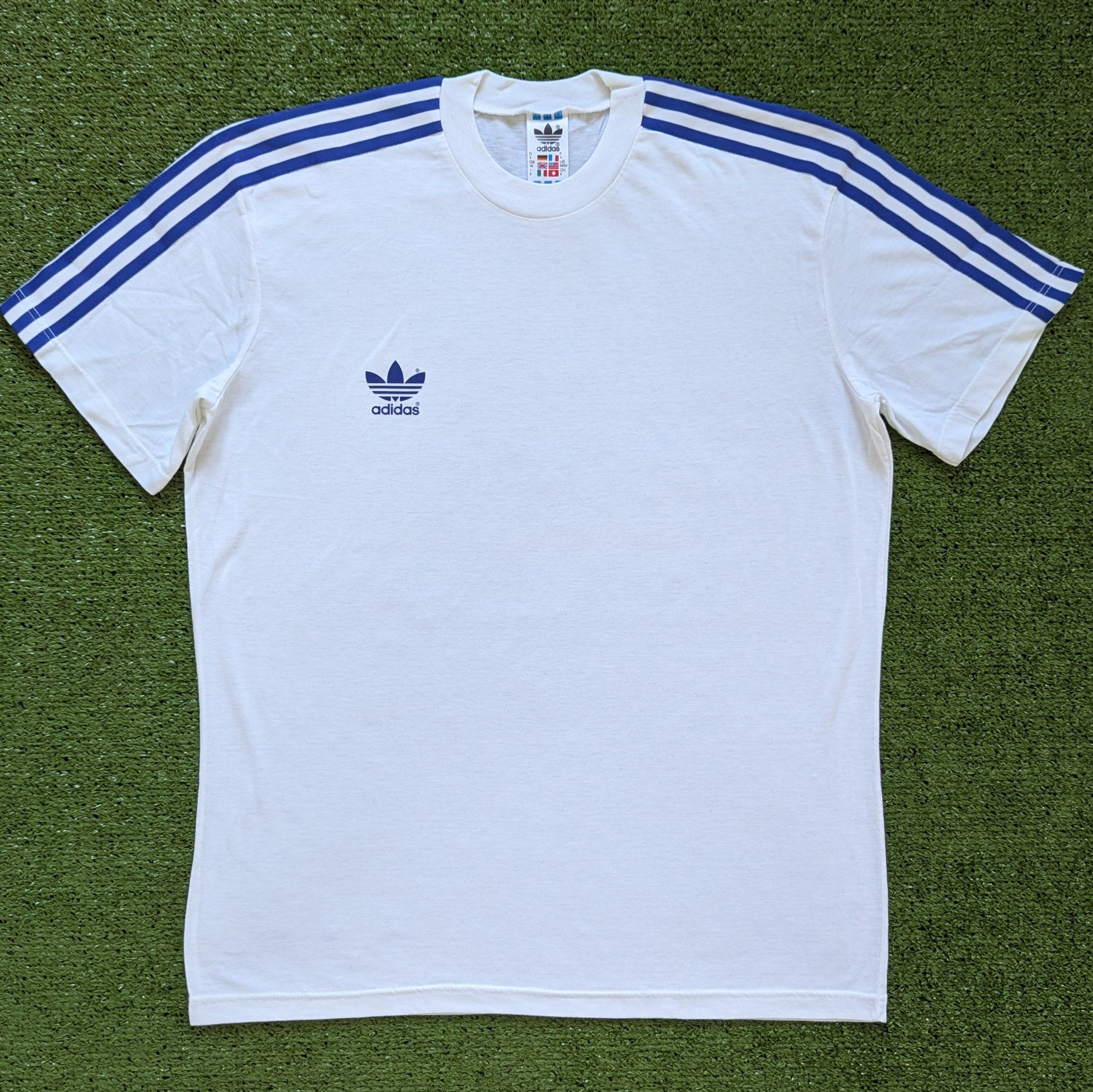 Adidas ADIDAS VINTAGE TEMPLATE FOOTBALL SHIRT JERSEY SIZE M Size US M / EU 48-50 / 2 - 1 Thumbnail