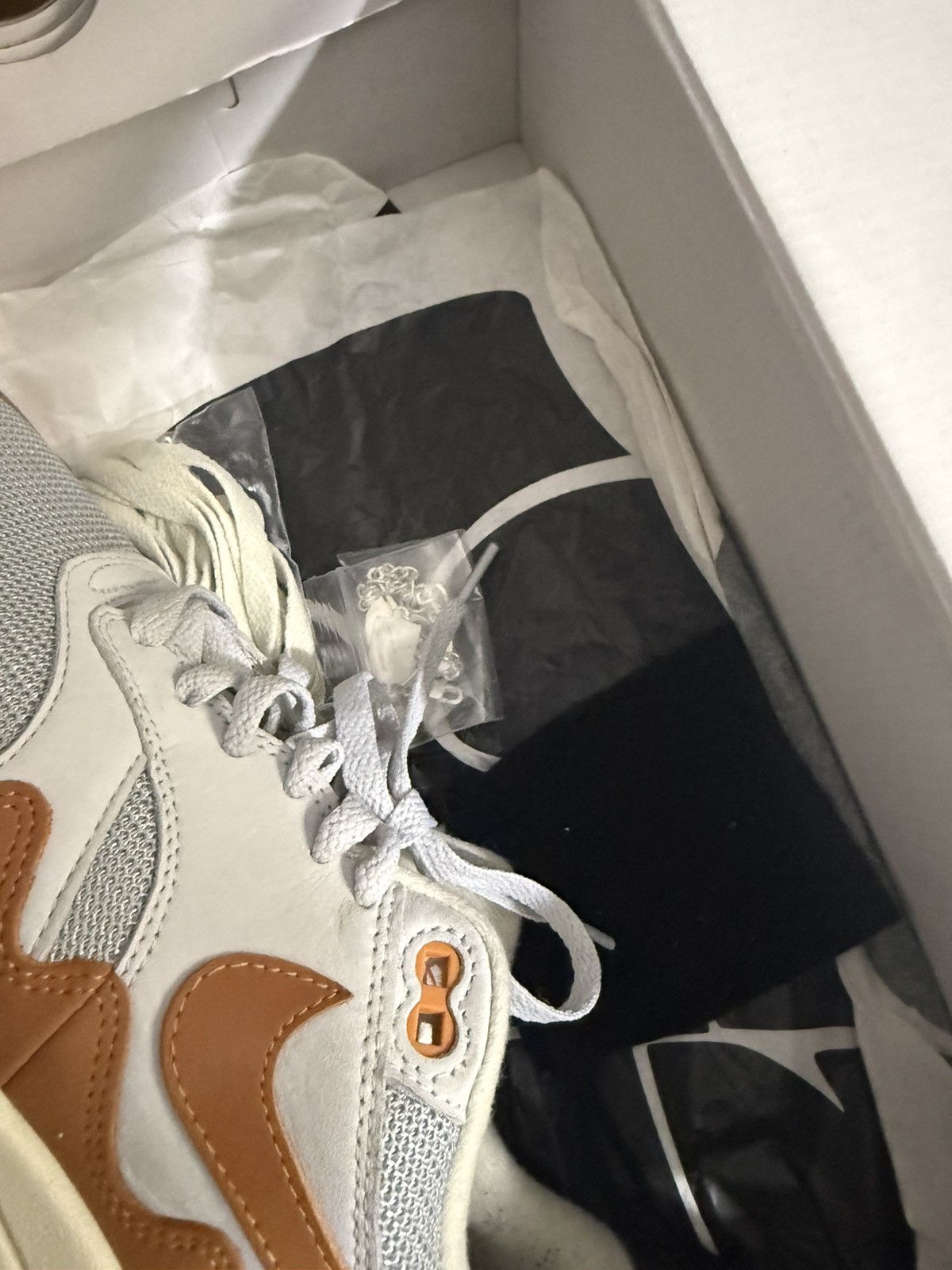 Nike × Patta Nike airmax 1 patta orange sz 7 Size US 7 / EU 40 - 8 Thumbnail
