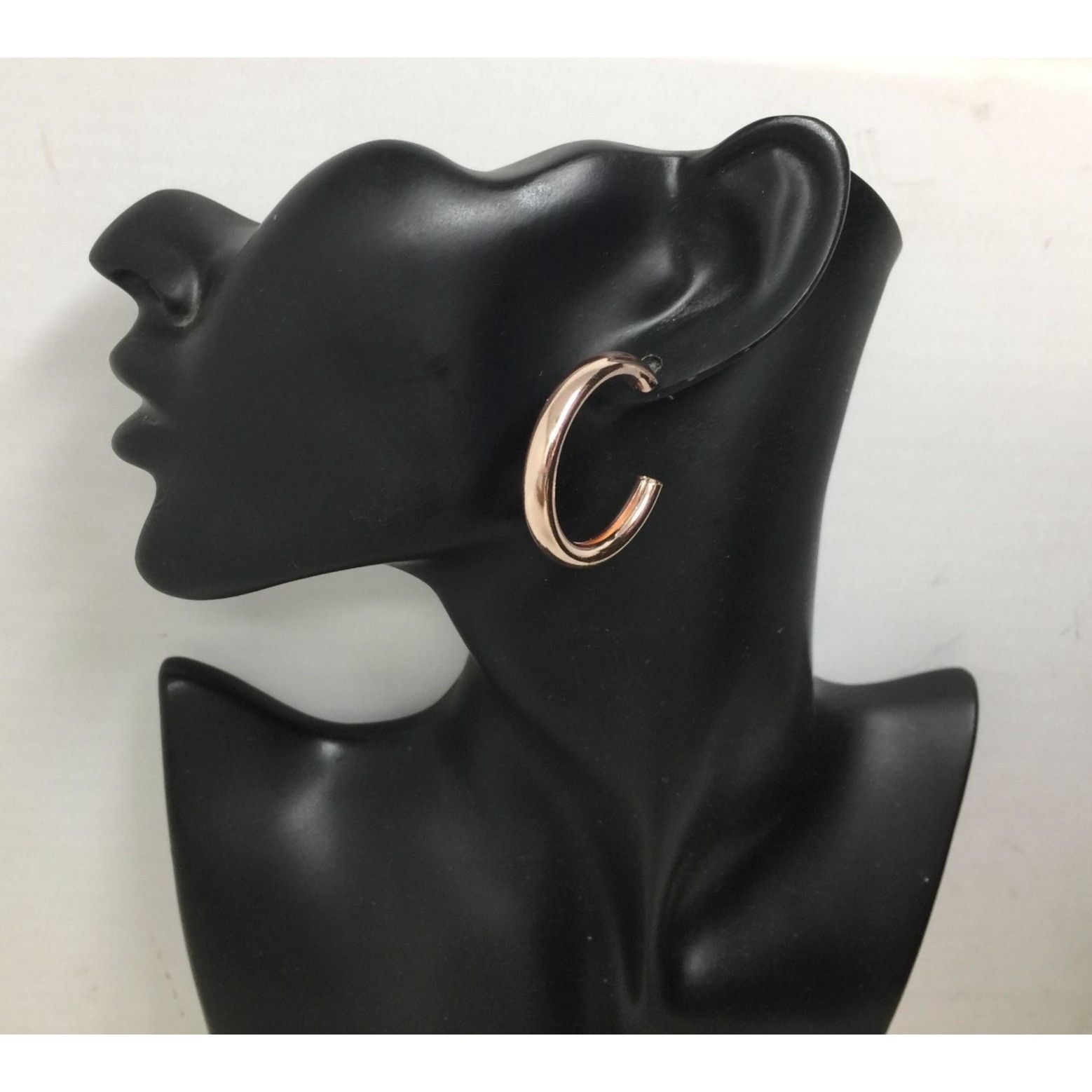 Other Women's Thick Rose Gold Hoop Earrings Size ONE SIZE - 1 Thumbnail