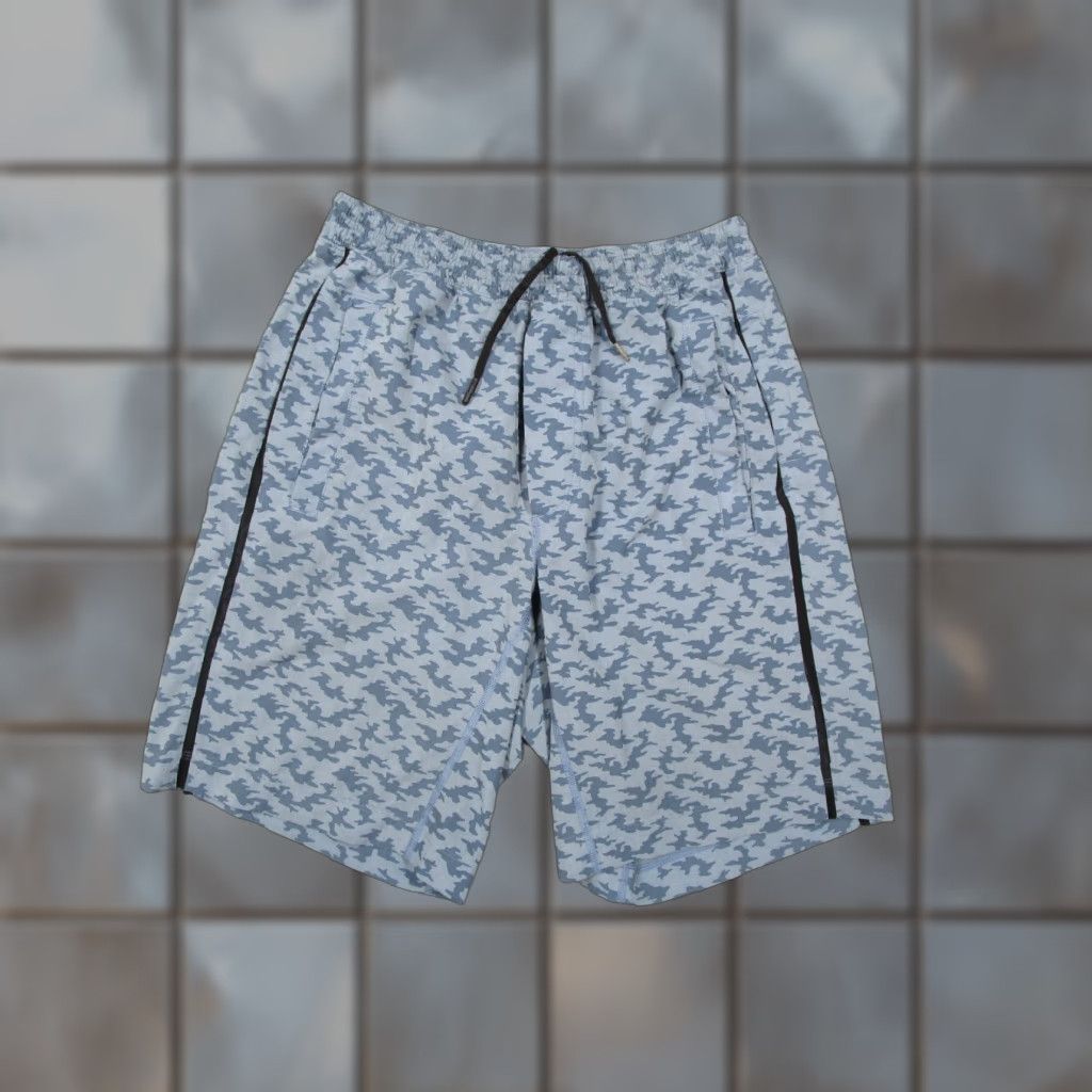 Lululemon Lululemon Shorts Mens Medium Blue Camo Linerless 10" Casual Beach Yoga Stretch Size US 31 - 1 Thumbnail