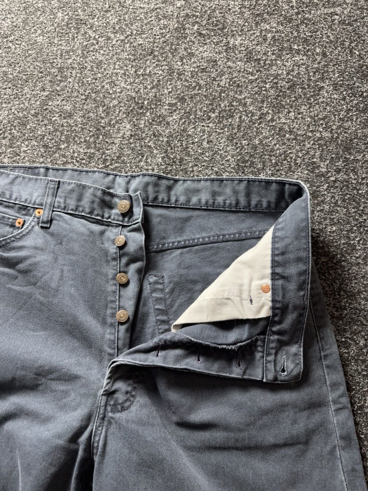 Levi's Vintage Clothing Vintage 90s USA Retro Levi’s 551 Jeans Faded Grey / Blue Size US 35 - 10 Thumbnail