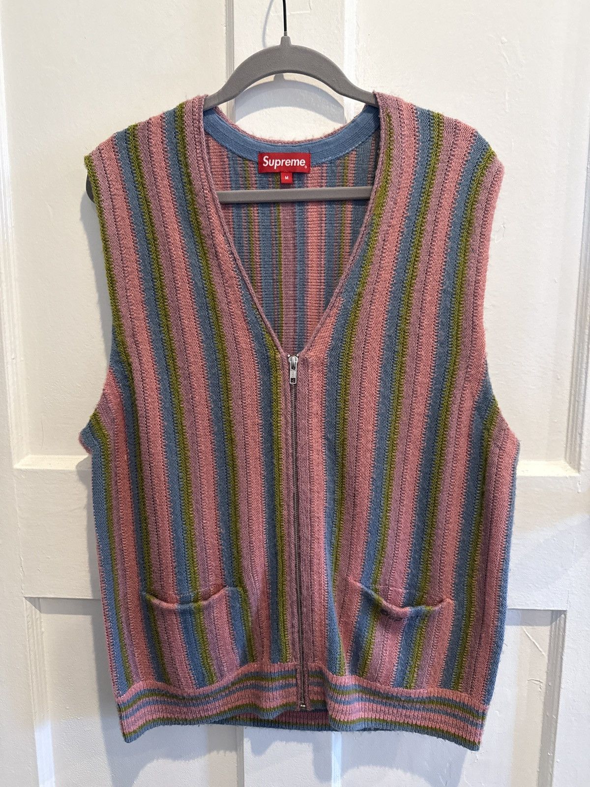 トップス supreme Stripe Sweater Vest Supreme Stripe Sweater Vest (SS21) - $138