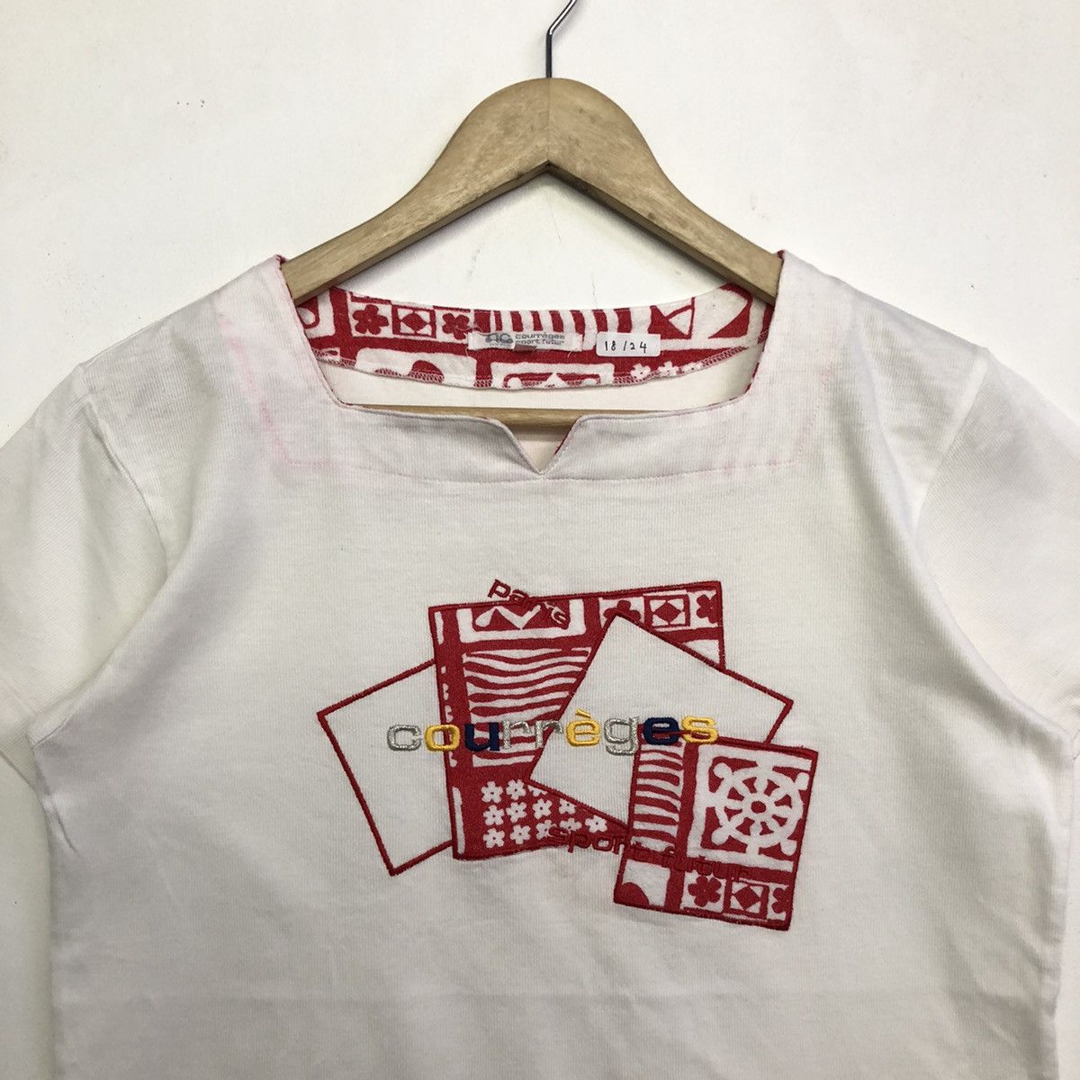 Courreges Vintage Courreges Paris Embriodered Spellout Design Tshirt Size XS / US 0-2 / IT 36-38 - 3 Thumbnail