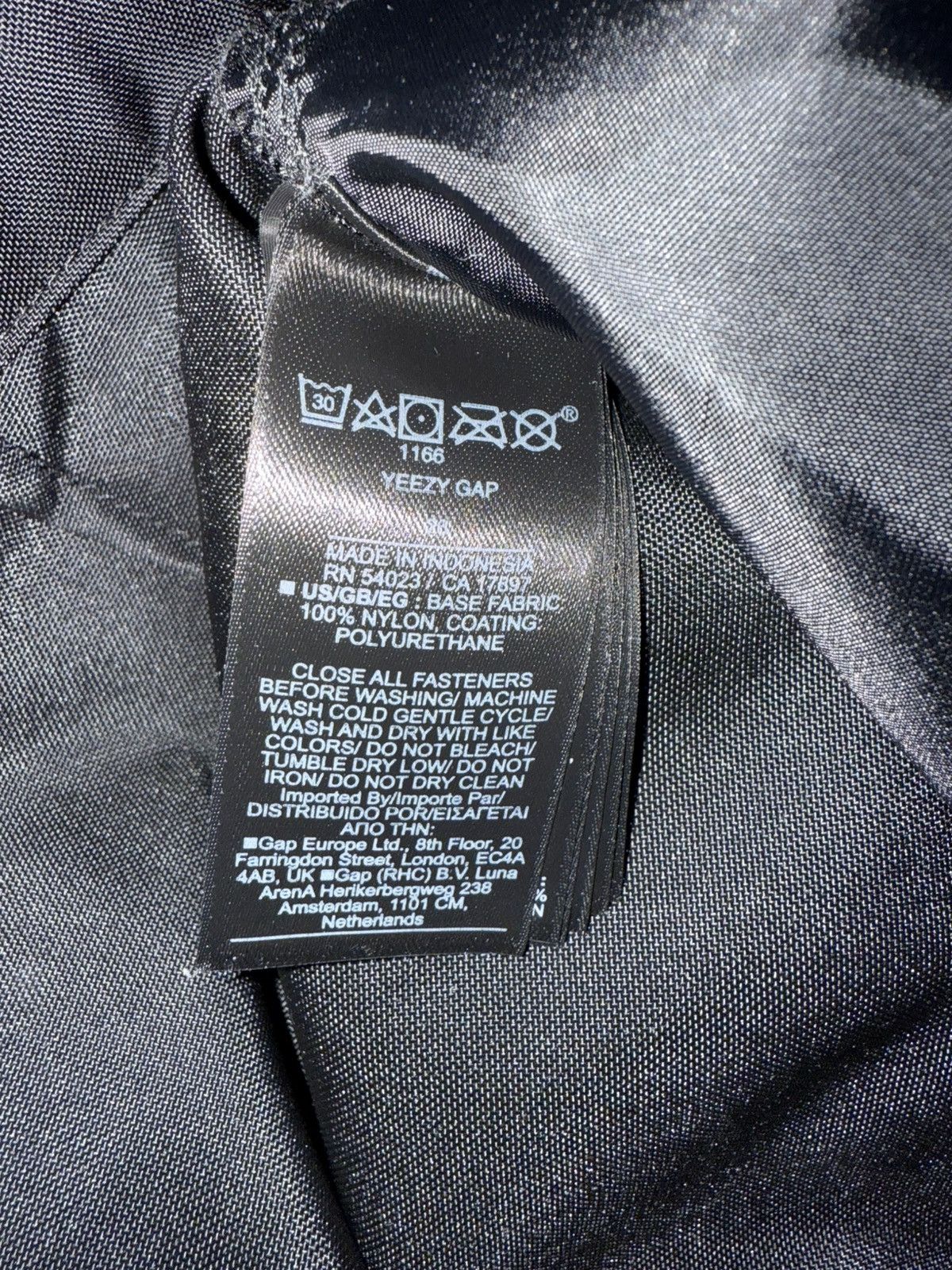 Balenciaga × Gap × Kanye West Yeezy Gap Engineered by Balenciaga Nylon Cargo Pants Size US 26 / EU 42 - 6 Thumbnail