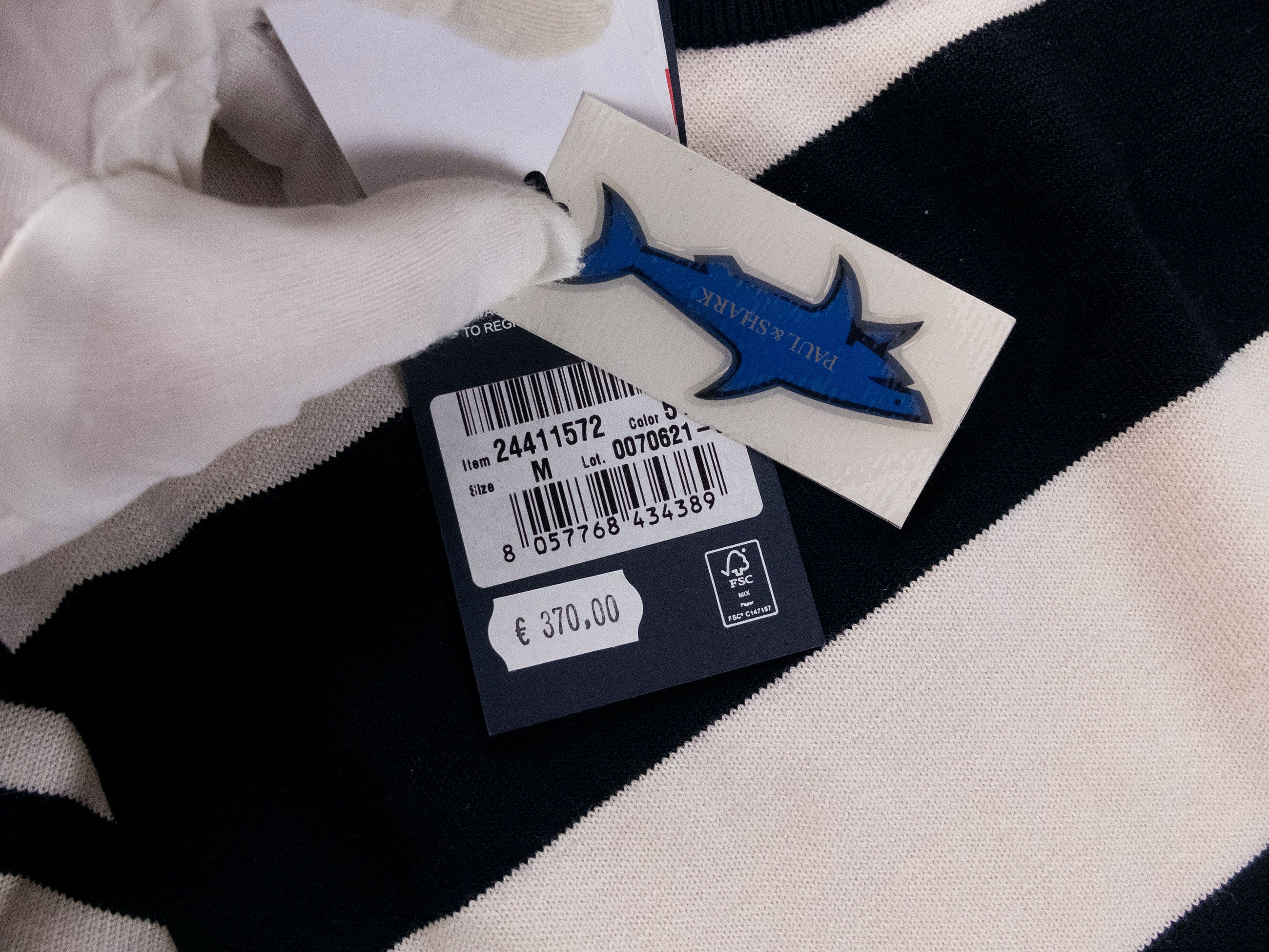 Paul & Shark PAUL & SHARK cream & navy blue striped wool sweater Medium Size US M / EU 48-50 / 2 - 7 Thumbnail