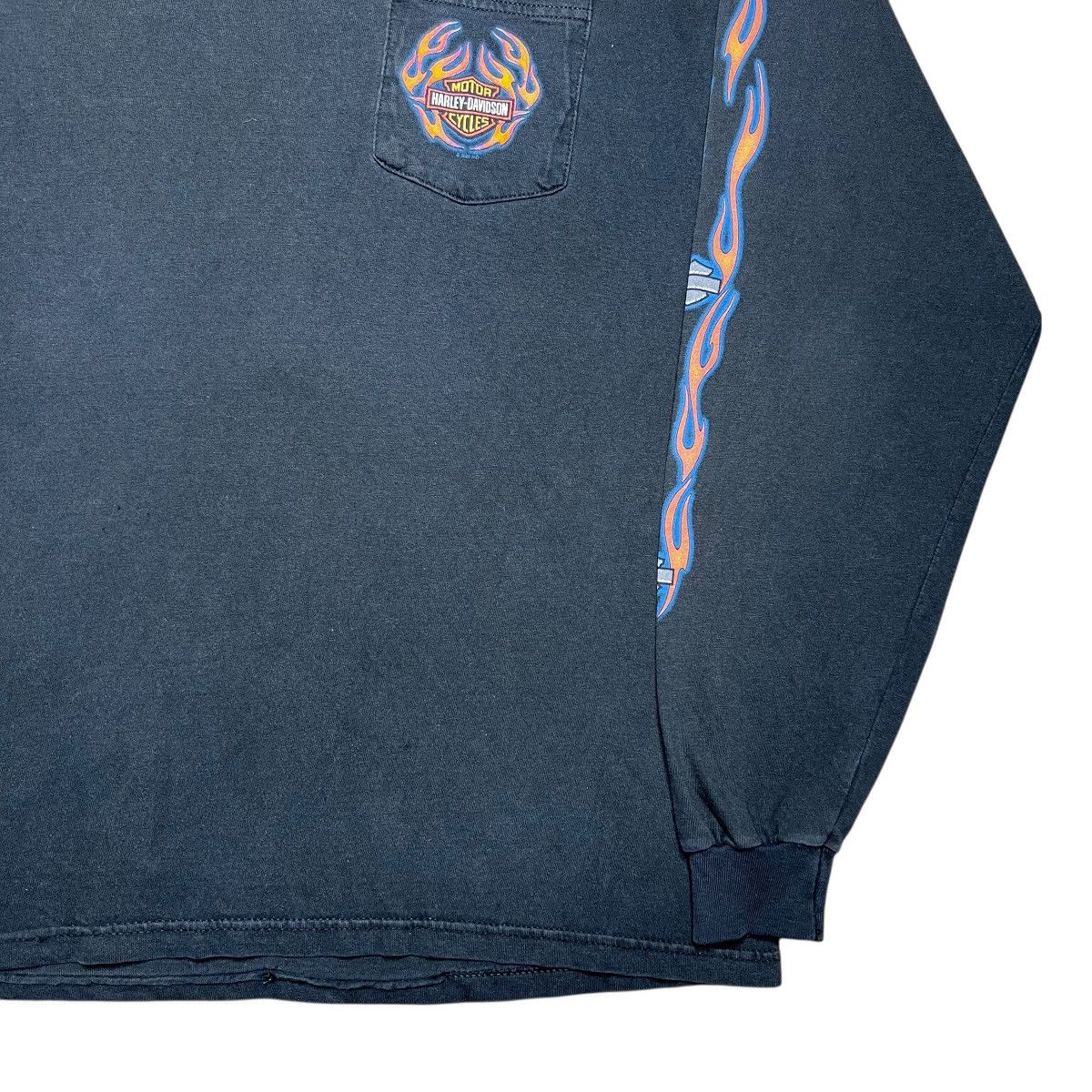 Harley Davidson Vintage 2003 Harley Davidson Flame Long Sleeve Pocket TShirt Size US XL / EU 56 / 4 - 20 Thumbnail