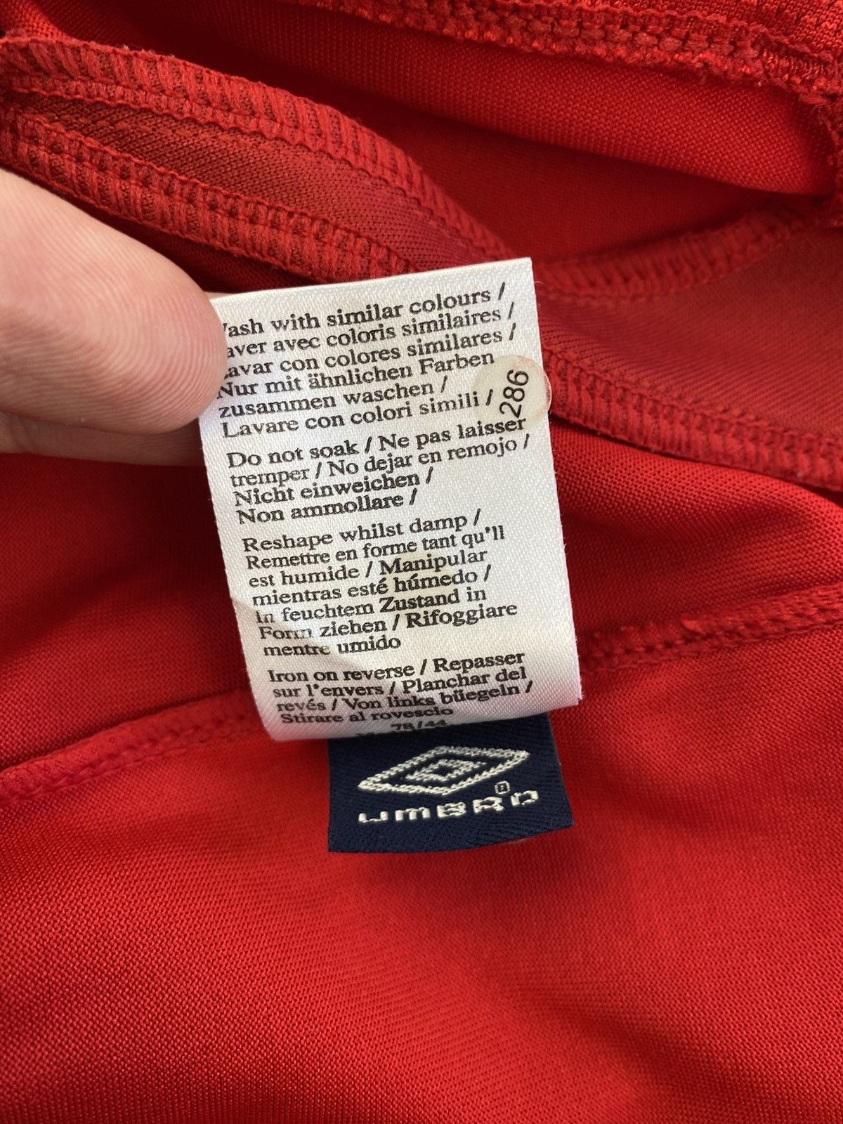 Umbro Umbro England 2006-2008 Soccer Jersey Size: M Size US M / EU 48-50 / 2 - 8 Thumbnail