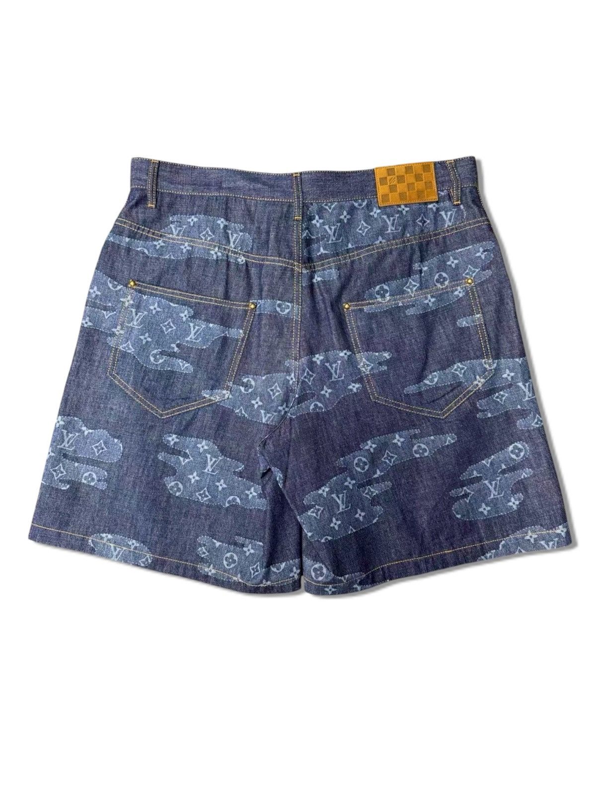 Louis Vuitton Louis Vuitton 36 Clouds Monogram Denim Shorts Size US 36 / EU 52 - 2 Thumbnail