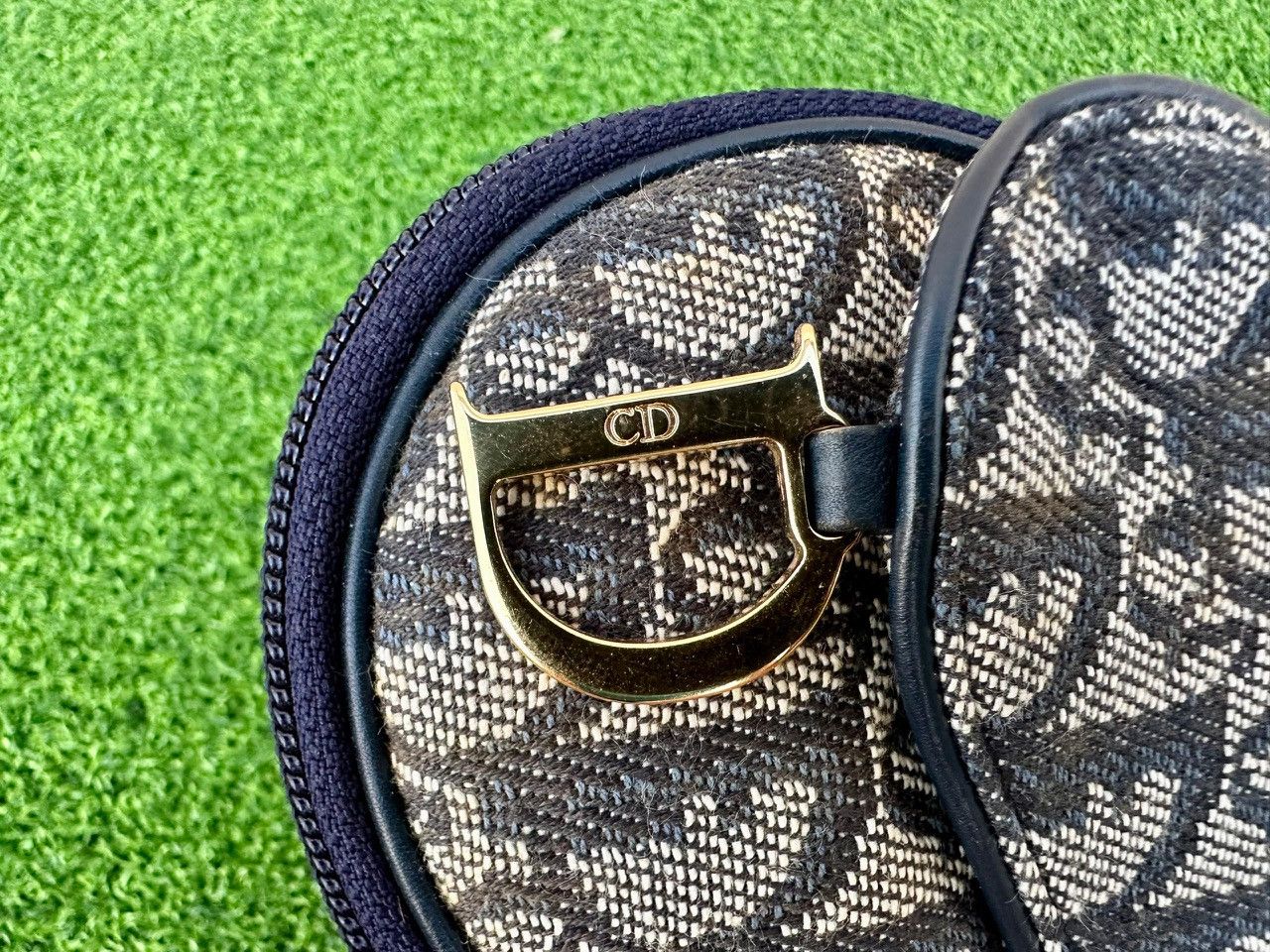 Dior Authentic Christian Dior Diorrisimo Saddle Trotter Pouch Size ONE SIZE - 9 Thumbnail
