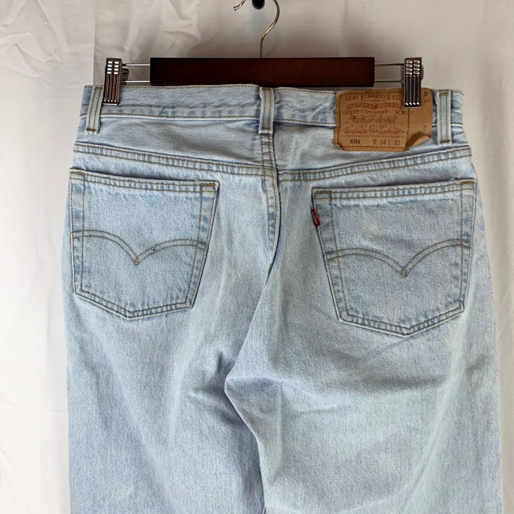Levi's VINTAGE Levi's 501 Jeans Mens 34x32 Light Blue Button Fly 90s Straight Denim USA Made Size US 32 / EU 48 - 5 Thumbnail