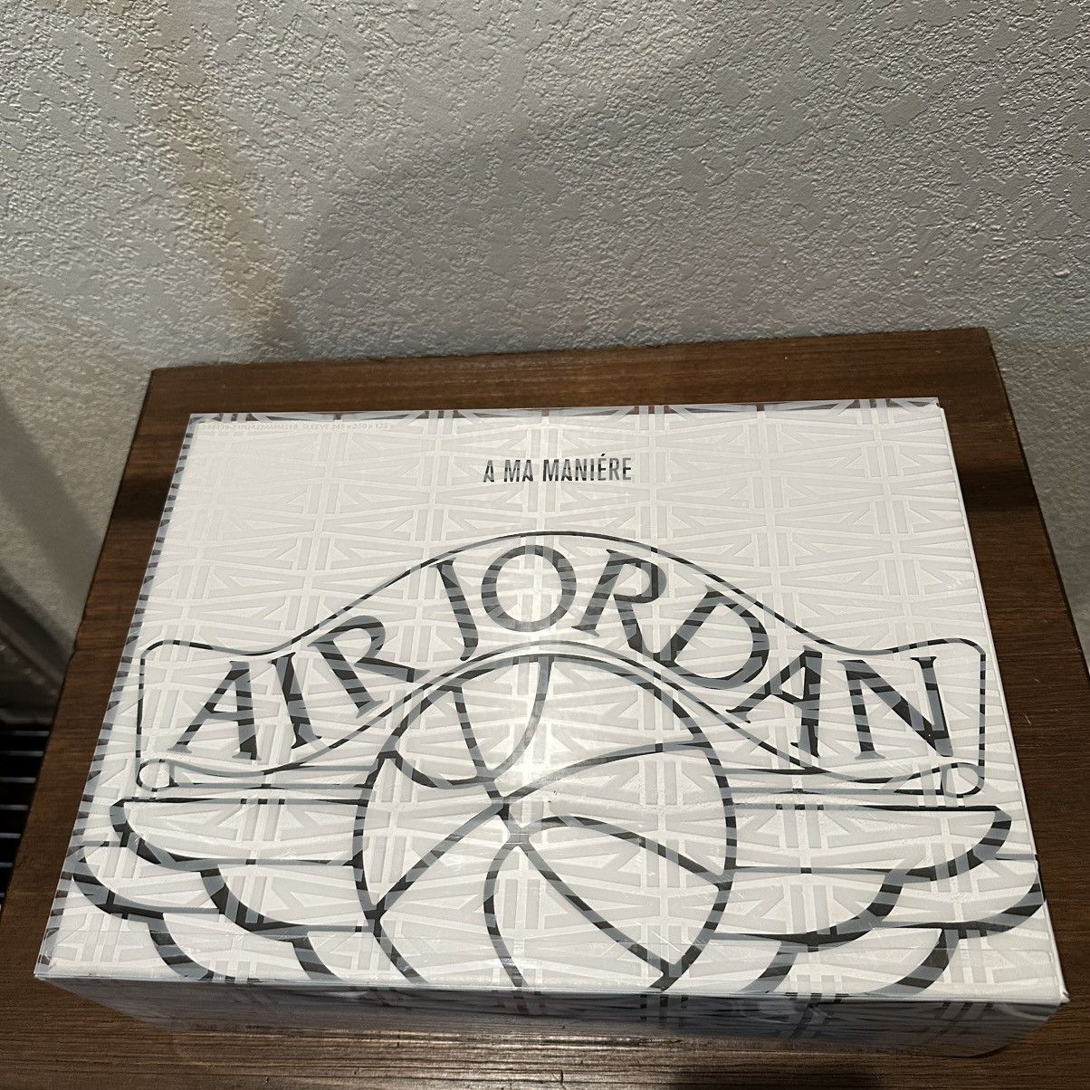 A Ma Maniere × Jordan Brand Air Jordan 2 retro A Ma Maniere Size US 9.5 / EU 42-43 - 9 Thumbnail