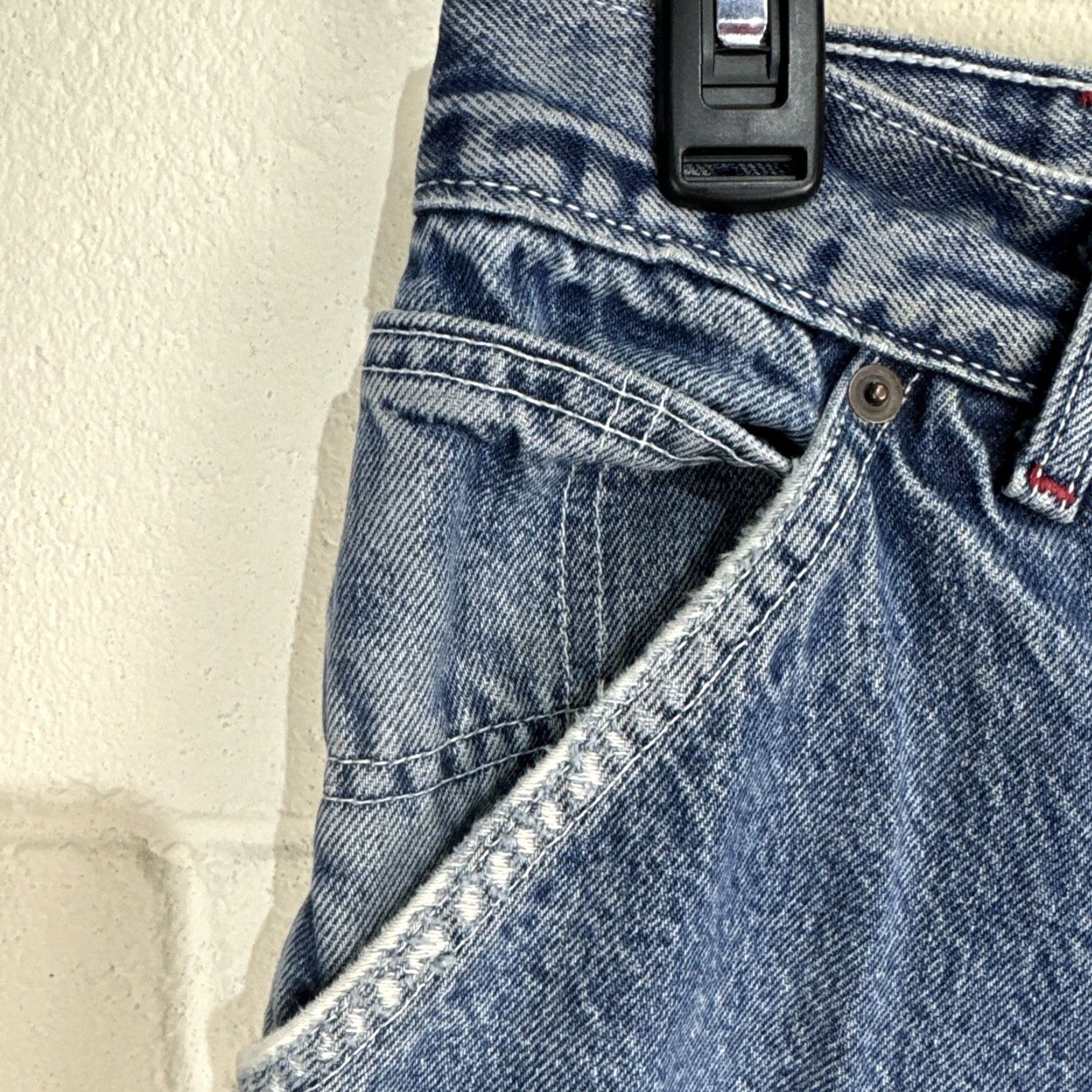 Vintage VINTAGE Cross Colours Crescent Green Wood Wide Leg Jeans 38x34 Medium Blue Denim 90s Mens Baggy Relaxed Hip Hop Logo 5-Pocket Distressed Jacket? Size US 38 / EU 54 - 3 Thumbnail