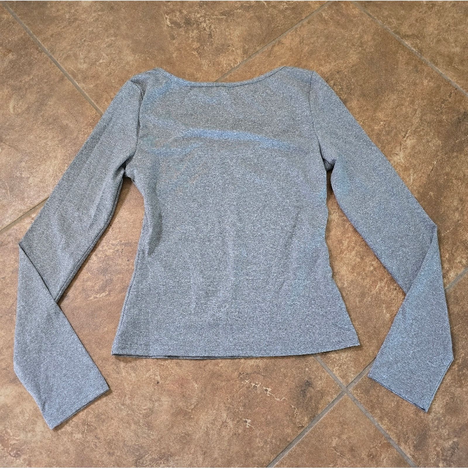 Shein Grey Heathered SHEIN Cropped Long Sleeve Size XS / US 0-2 / IT 36-38 - 2 Thumbnail