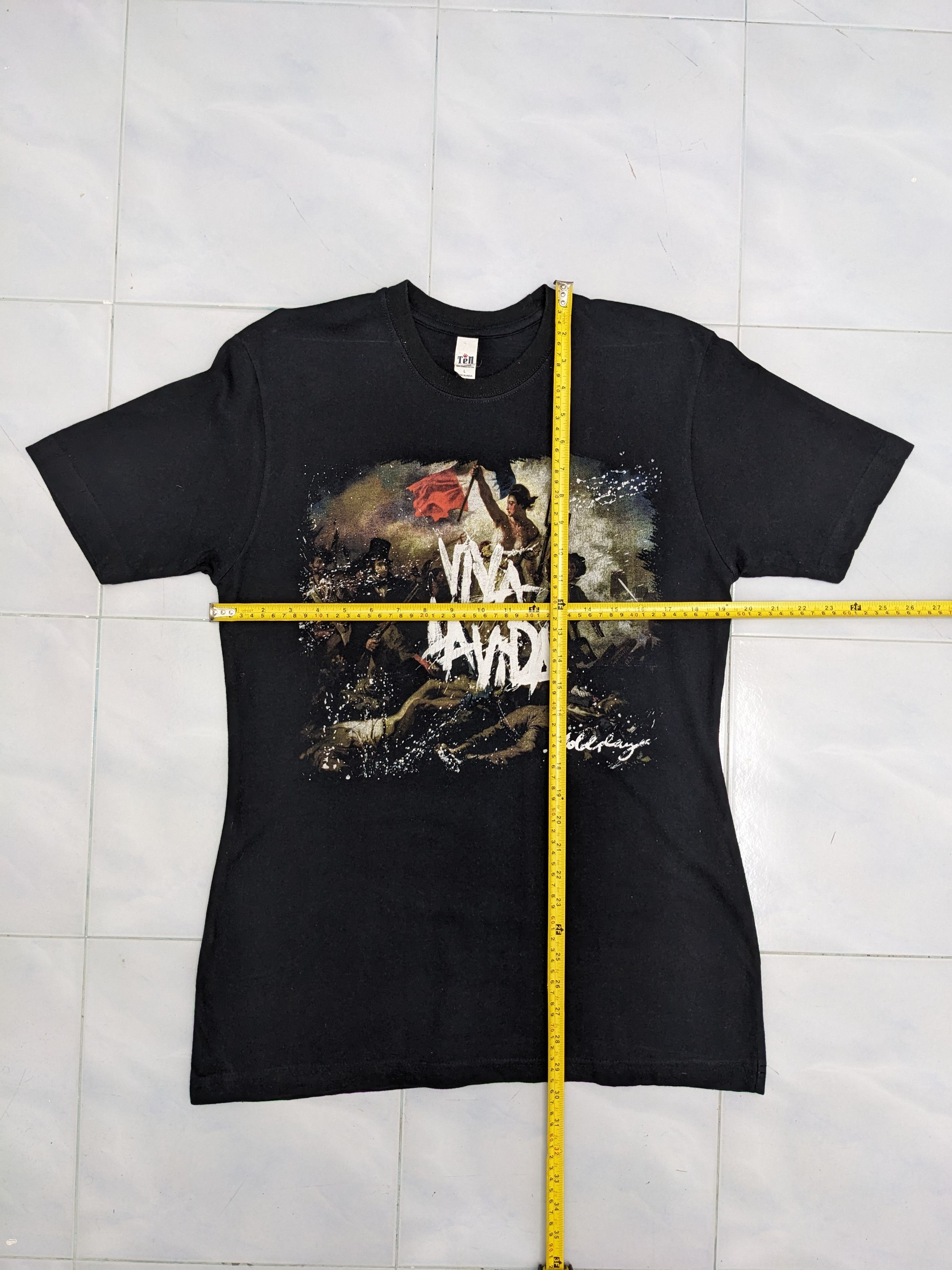 Band Tees COLD PLAY VIVA LA VIDA TOUR BAND TSHIRT Size US L / EU 52-54 / 3 - 6 Thumbnail