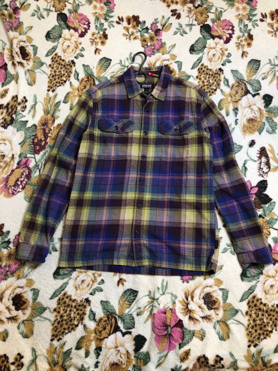 Patagonia Vintage Logo Patagonia Size S Shirt Streetwear Size US S / EU 44-46 / 1 - 1 Thumbnail