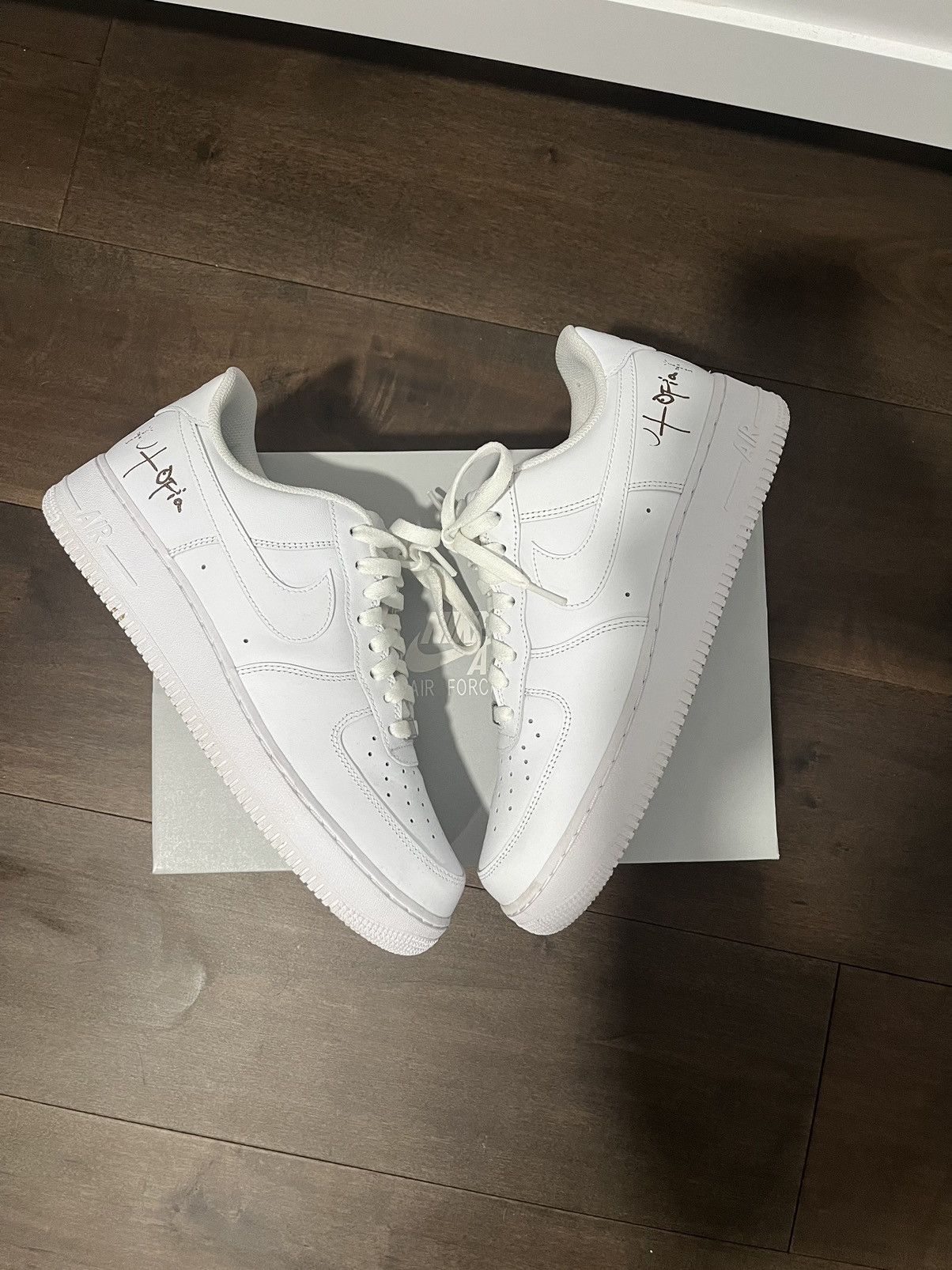 travis scott nike air force 1 price